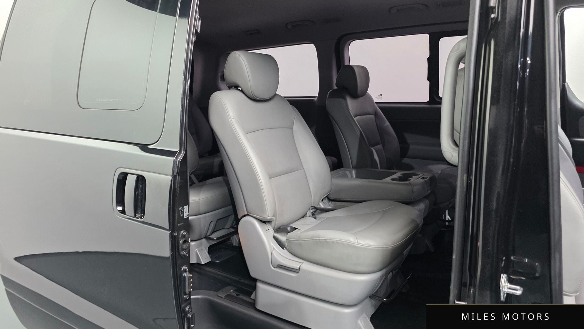 Hyundai Starex 2017 — миниатюра 15