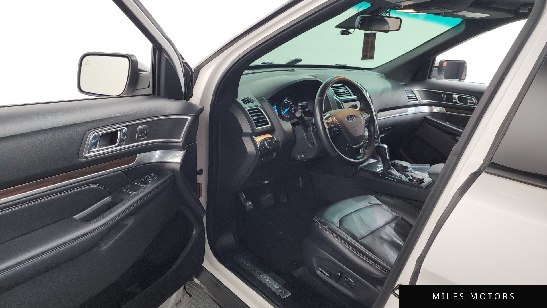 Ford Explorer 2017 — миниатюра 10