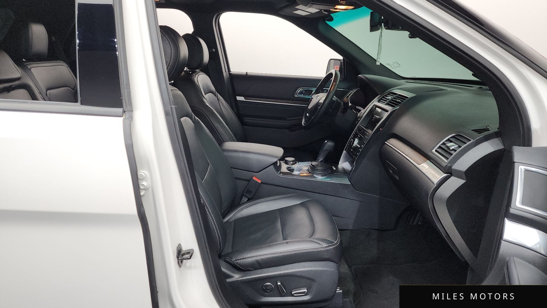 Ford Explorer 2017 — миниатюра 11