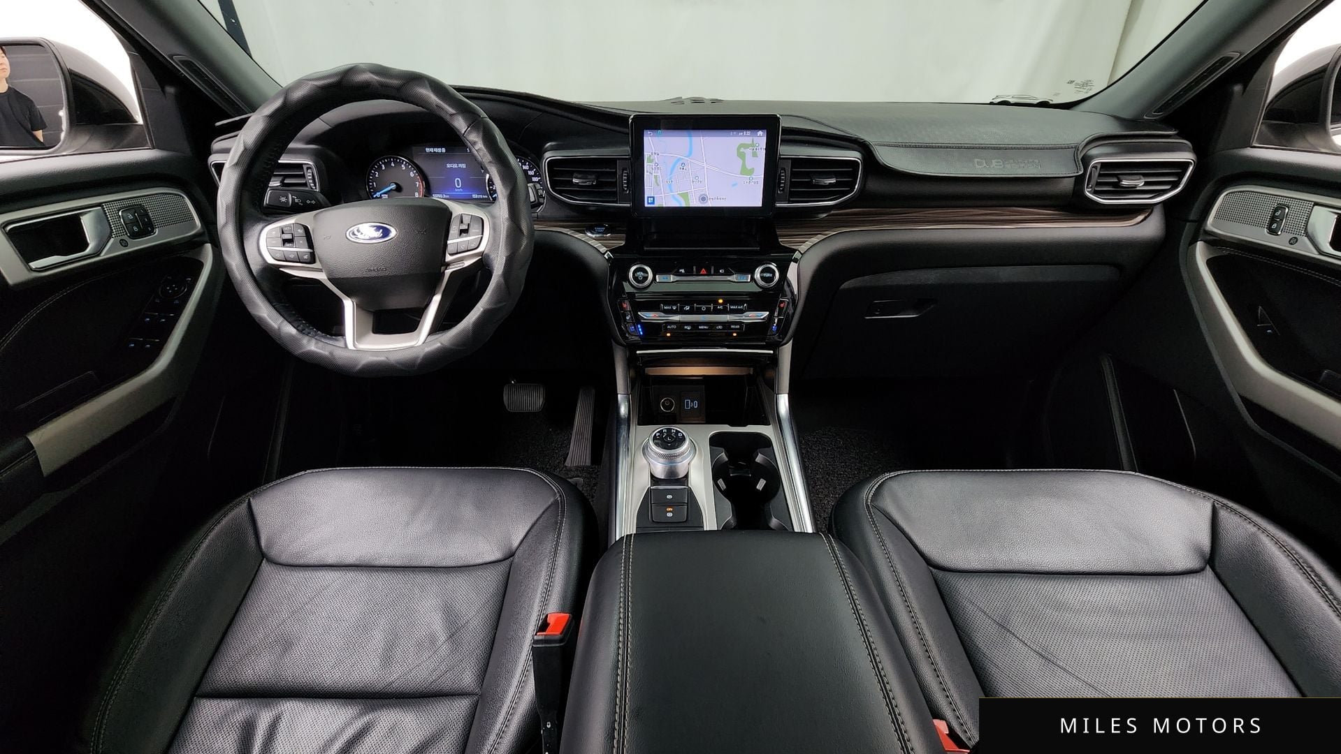 Ford Explorer 2022 — миниатюра 10