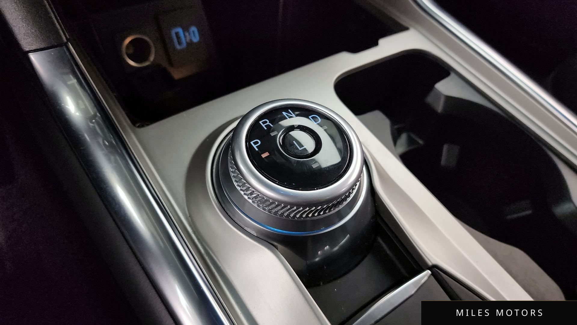 Ford Explorer 2022 — миниатюра 12