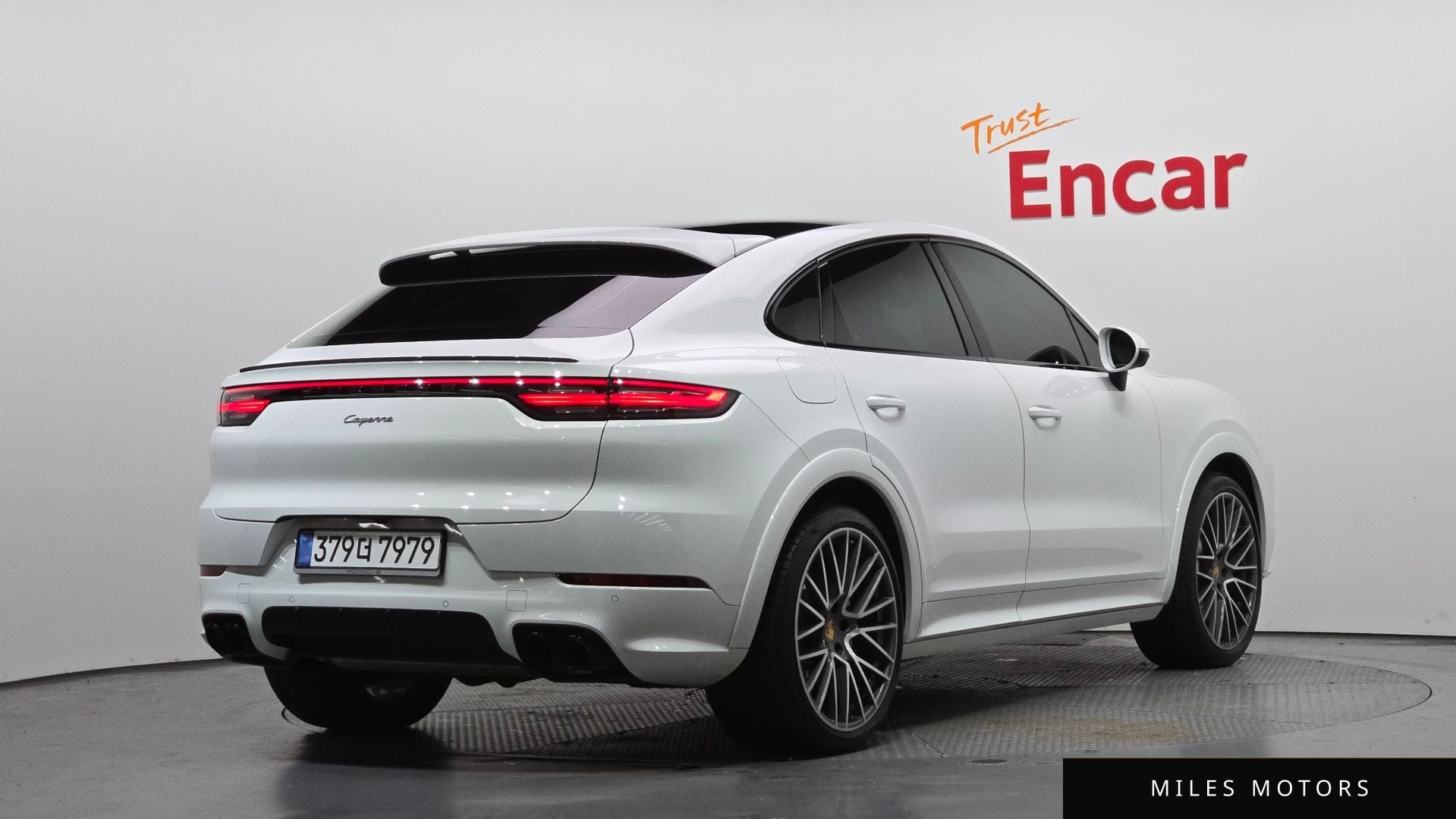 Porsche Cayenne 2020 — миниатюра 2