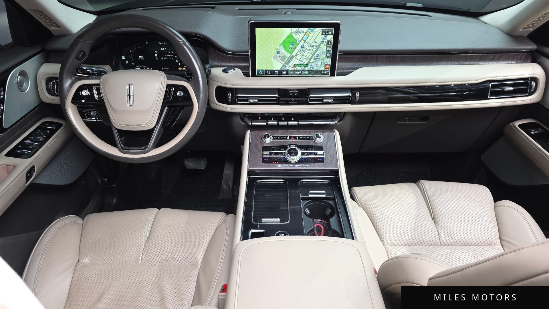 Lincoln Aviator 2022 — миниатюра 7