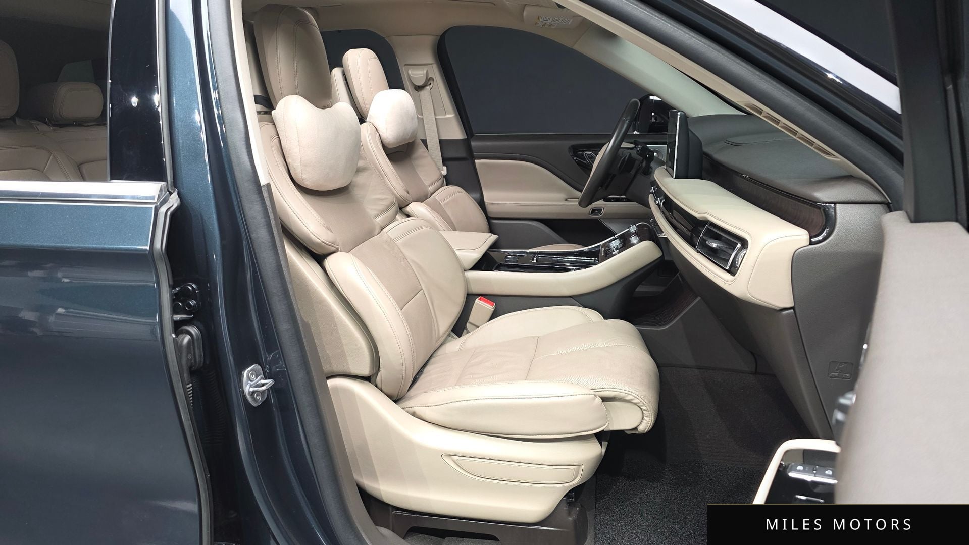 Lincoln Aviator 2022 — миниатюра 11