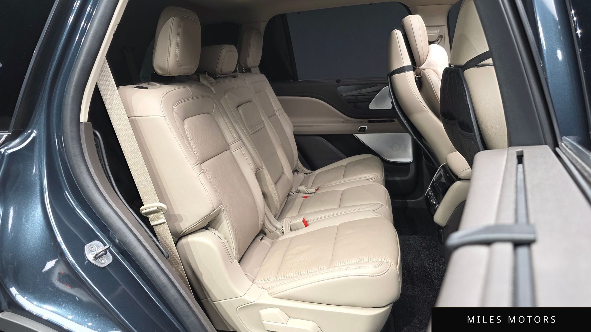 Lincoln Aviator 2022 — миниатюра 12