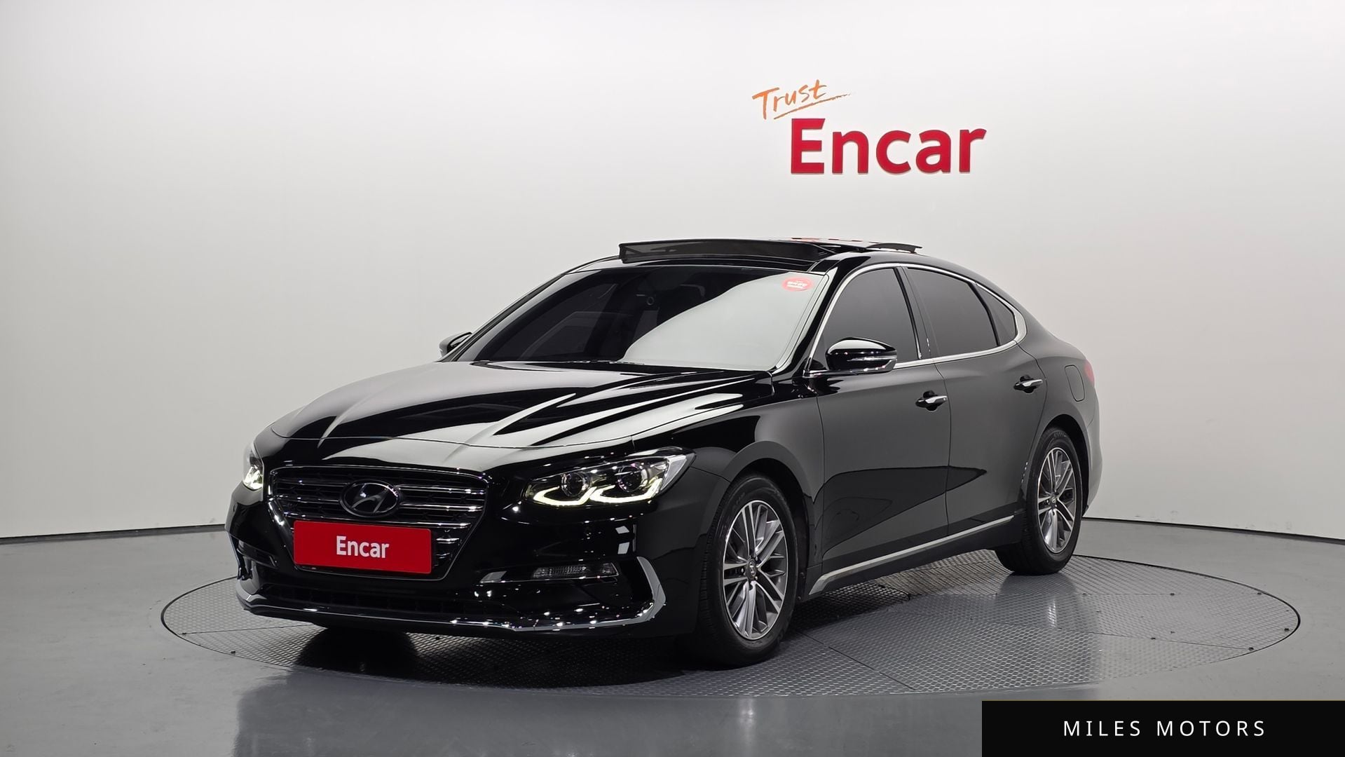 Hyundai Grandeur 2018 — фото 1 из 12