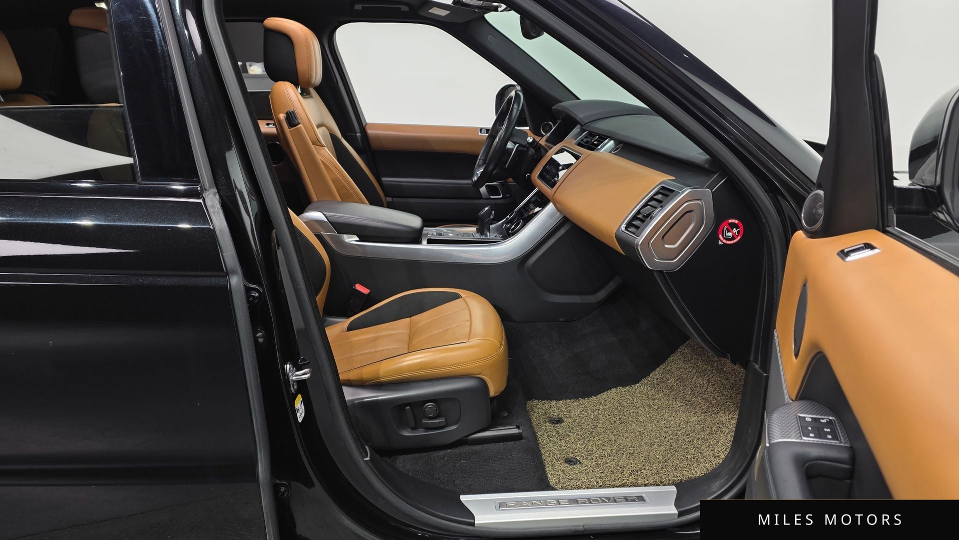 Land Rover Range Rover Sport 2019 — миниатюра 11