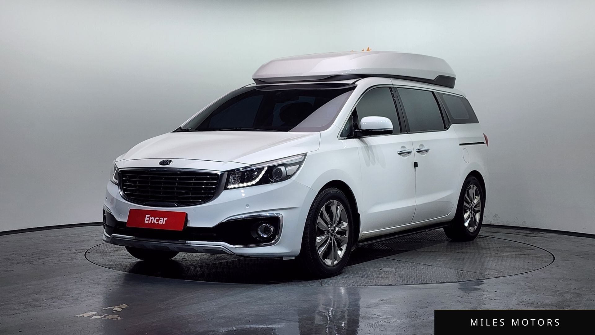 Kia Canival 2015 — фото 1 из 12