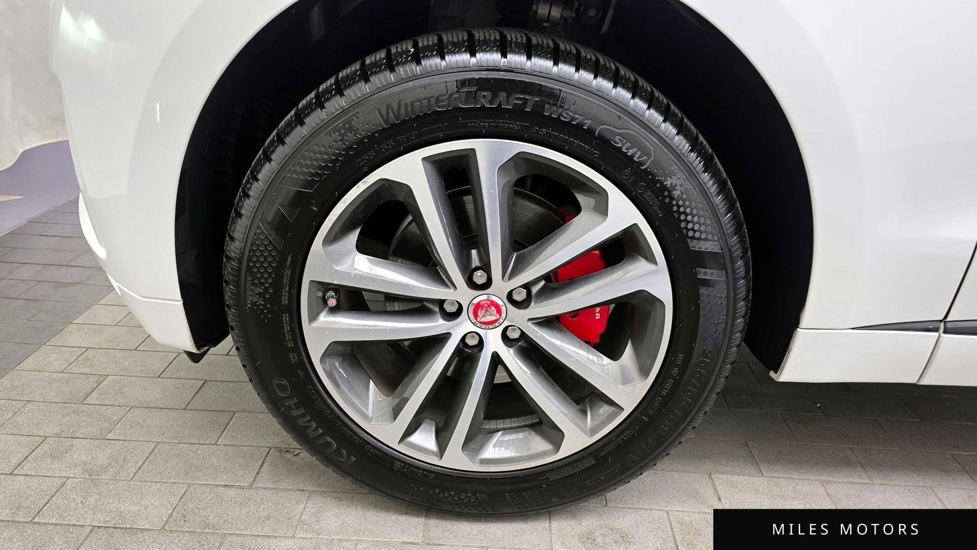 Jaguar F-PACE 2019 — миниатюра 5
