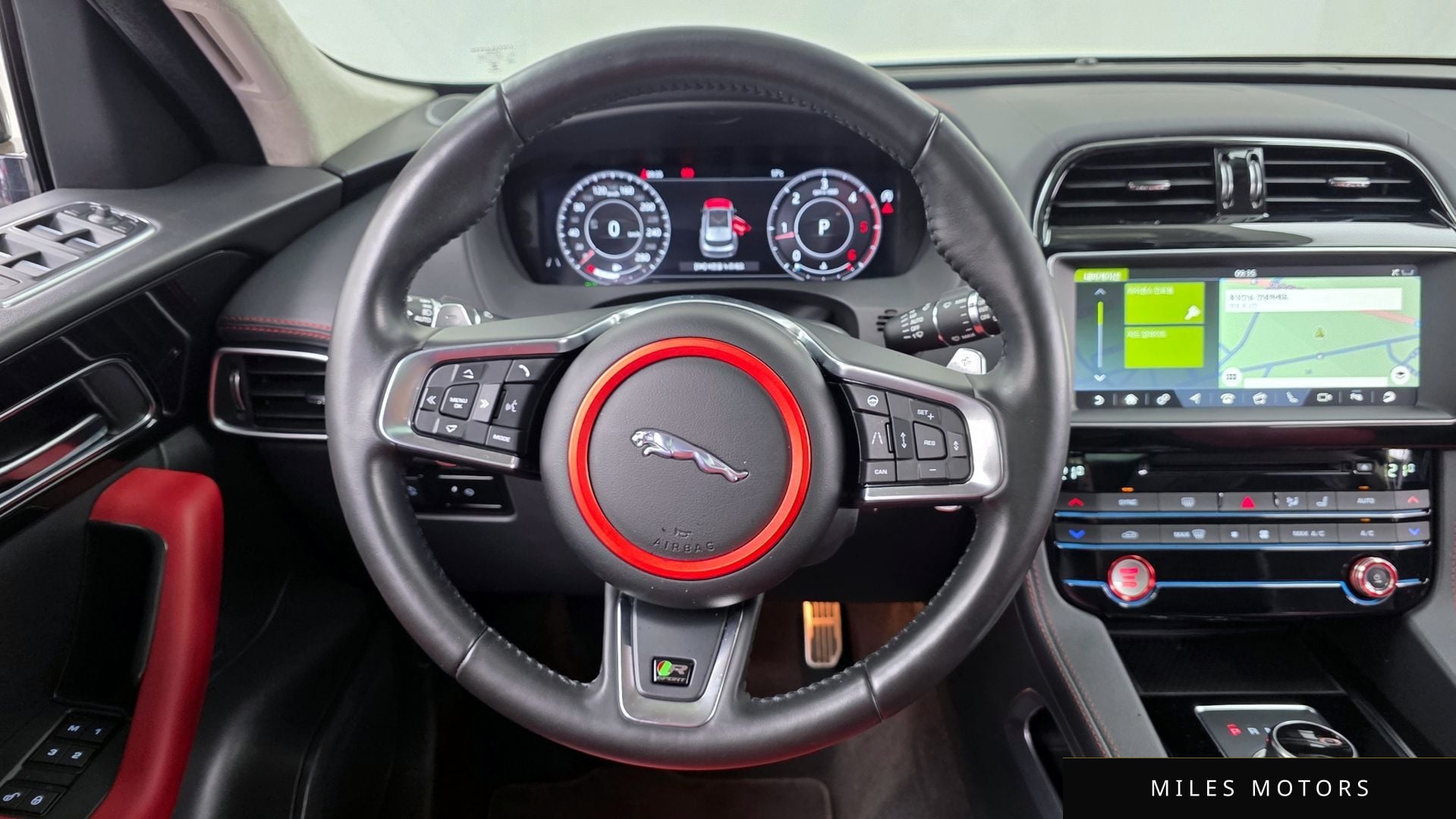 Jaguar F-PACE 2019 — миниатюра 13
