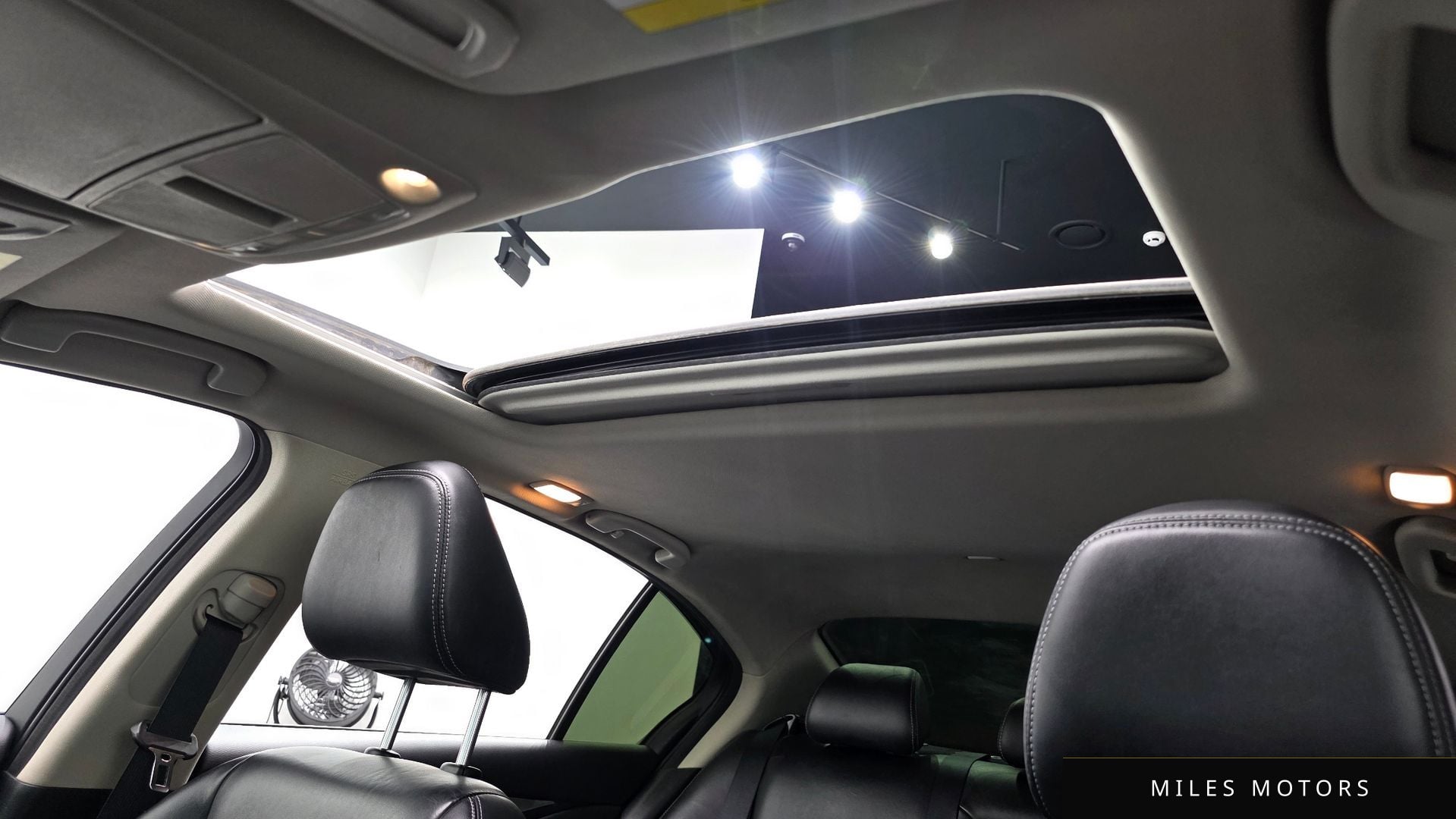Infiniti Q50 2016 — миниатюра 19