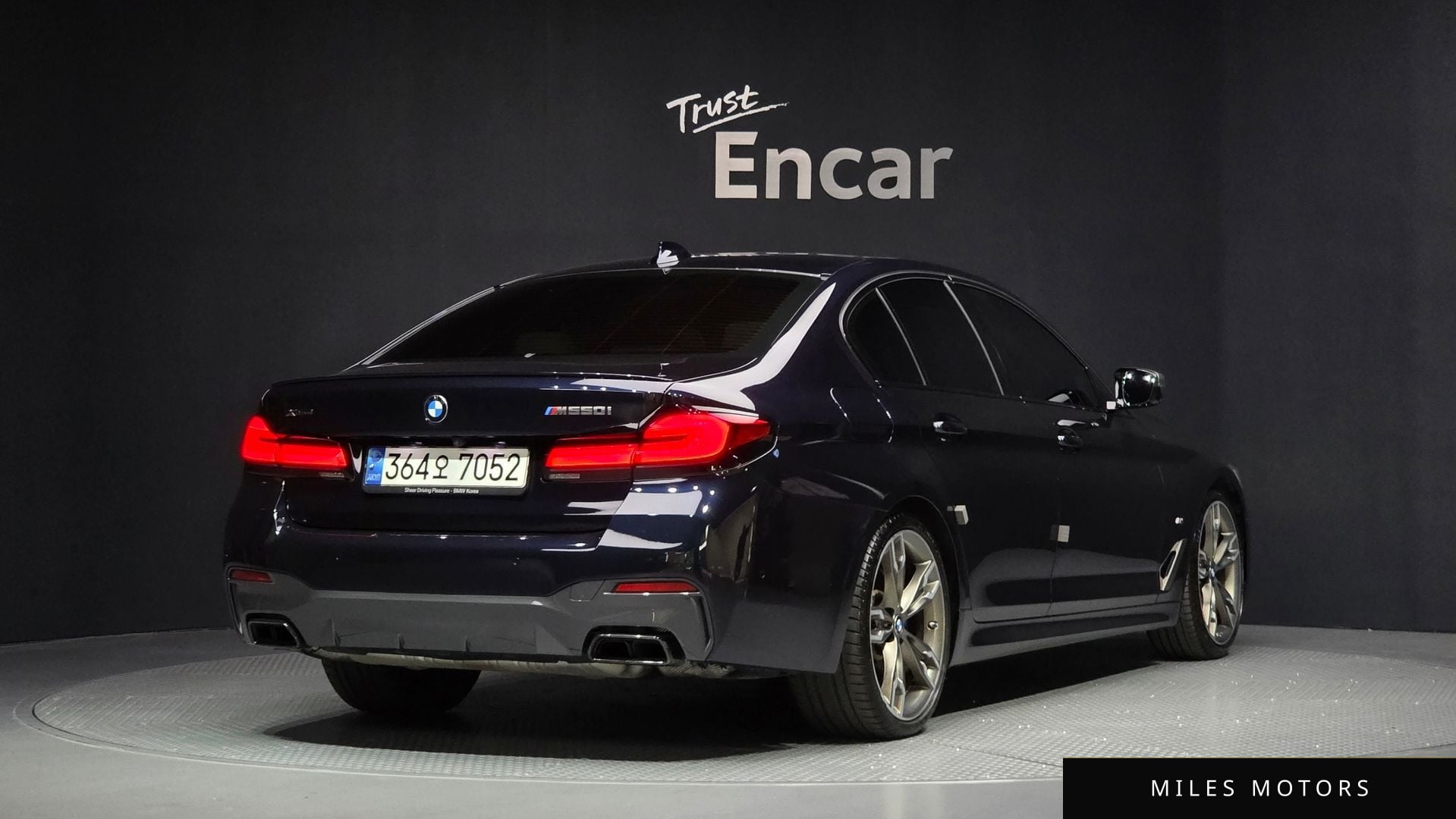 BMW 5 Series (G30) 2021 — миниатюра 2