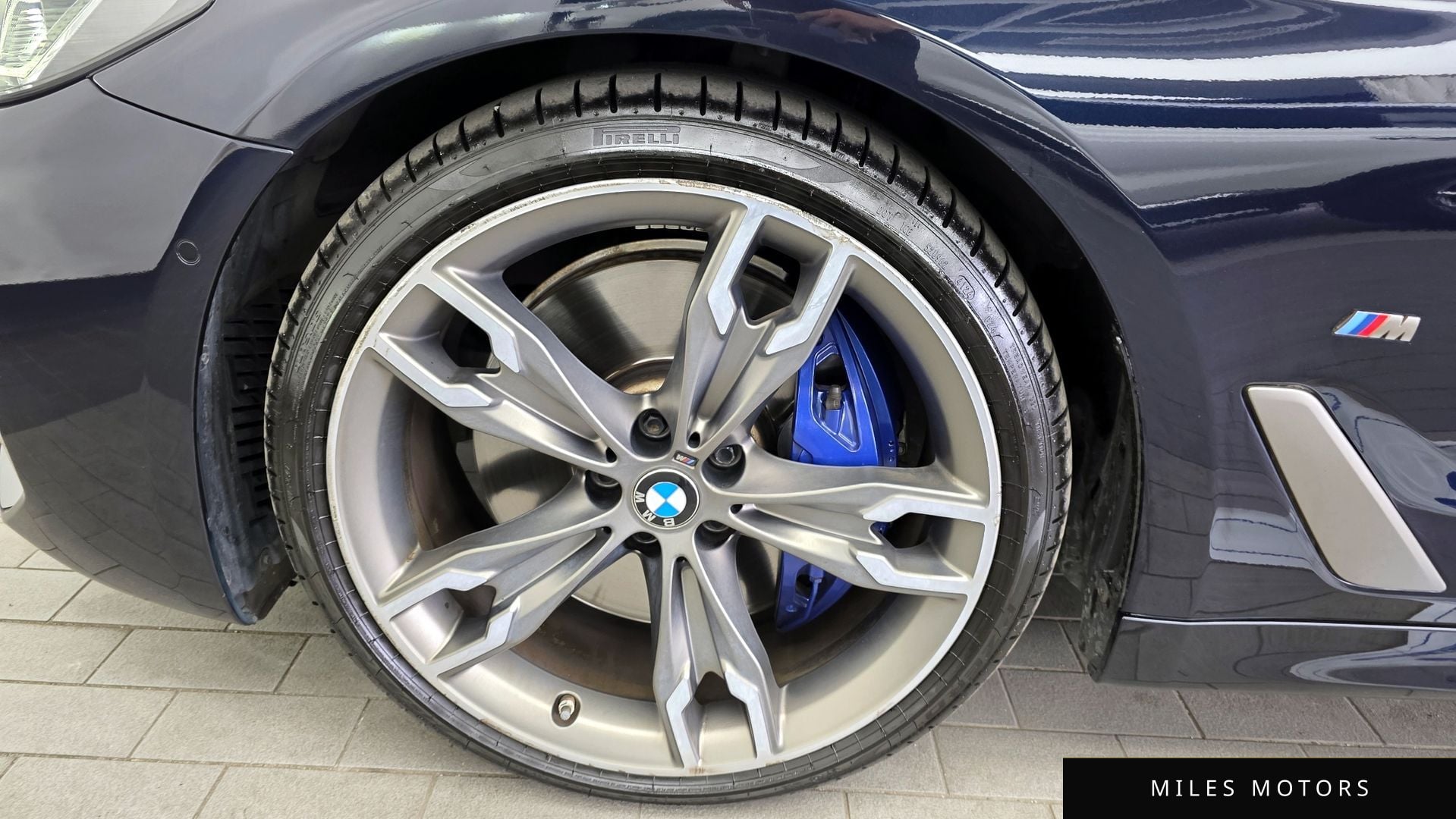 BMW 5 Series (G30) 2021 — миниатюра 5