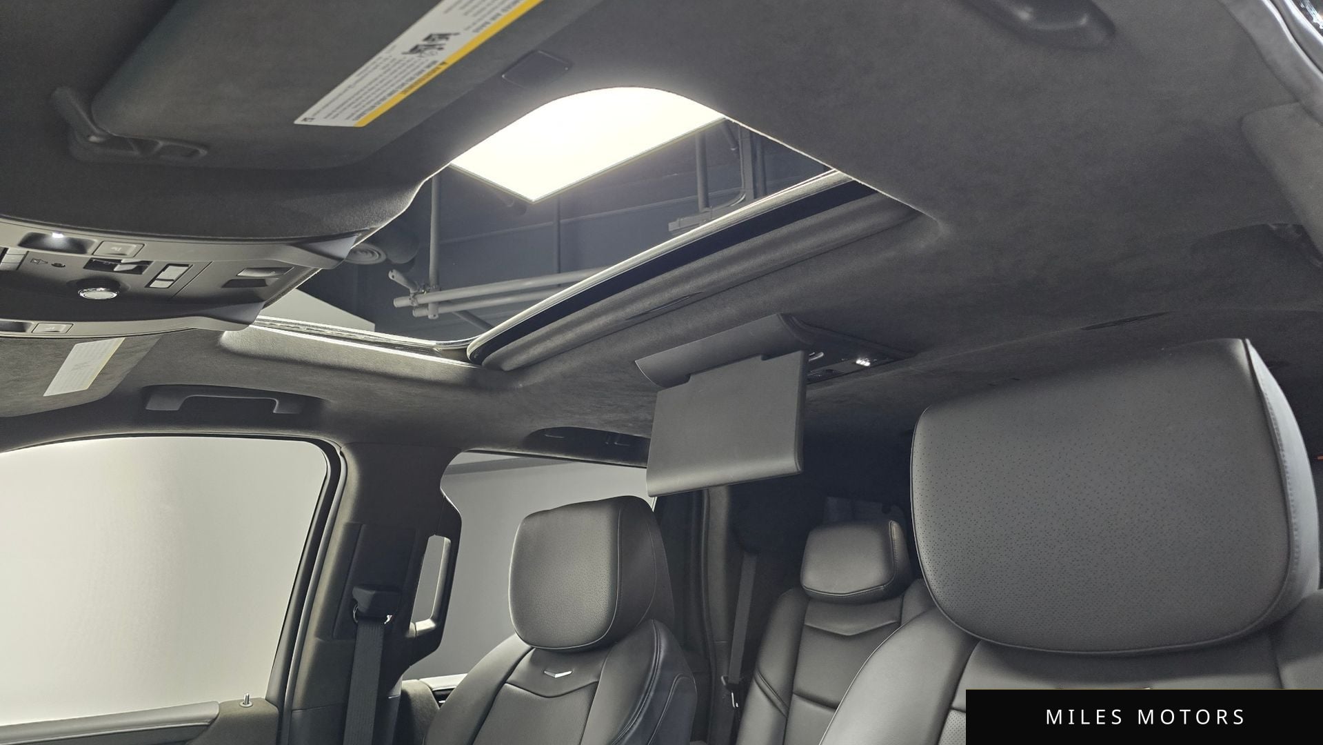 Cadillac 에스컬레이드 2019 — миниатюра 25