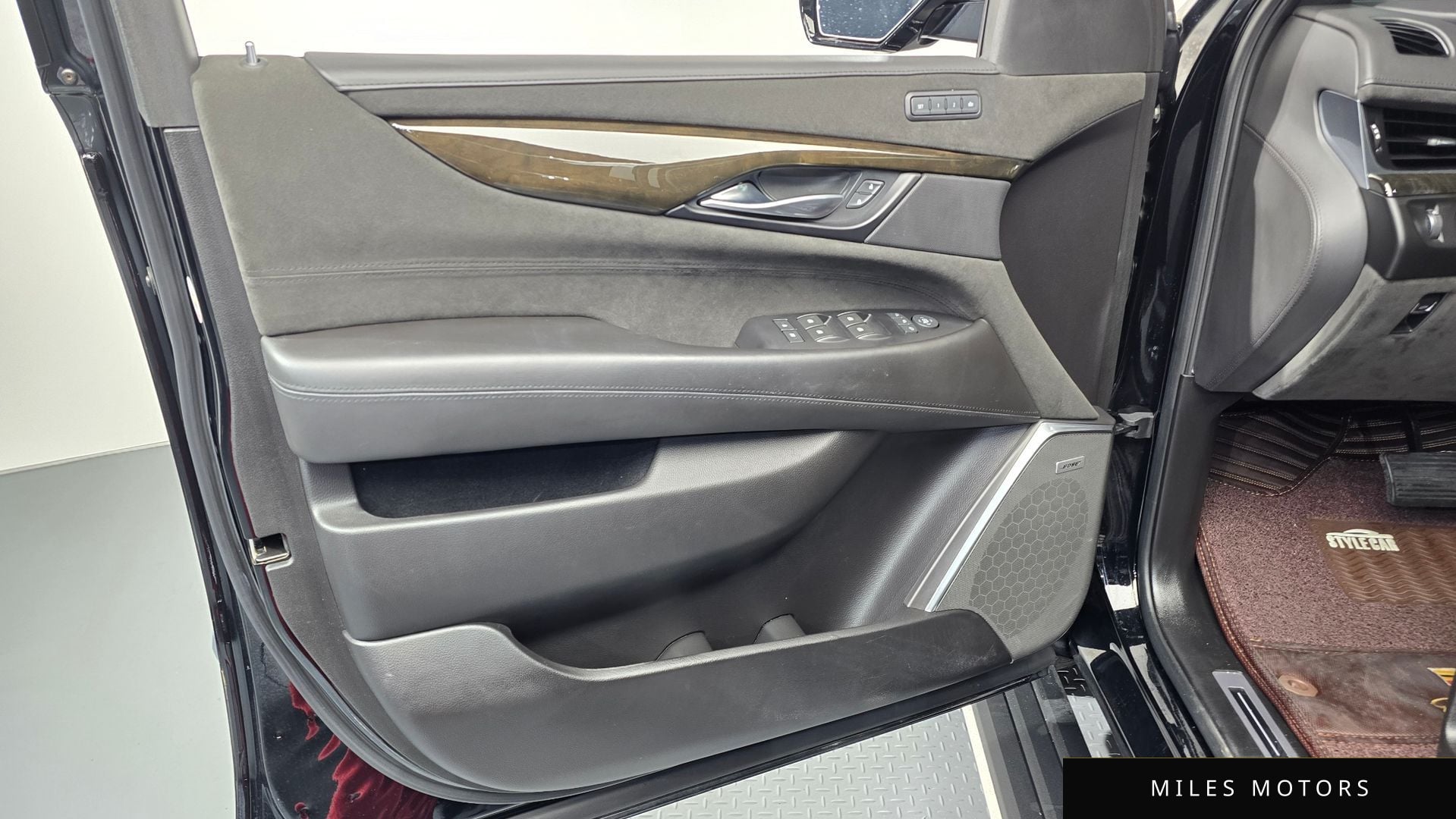 Cadillac 에스컬레이드 2019 — миниатюра 13