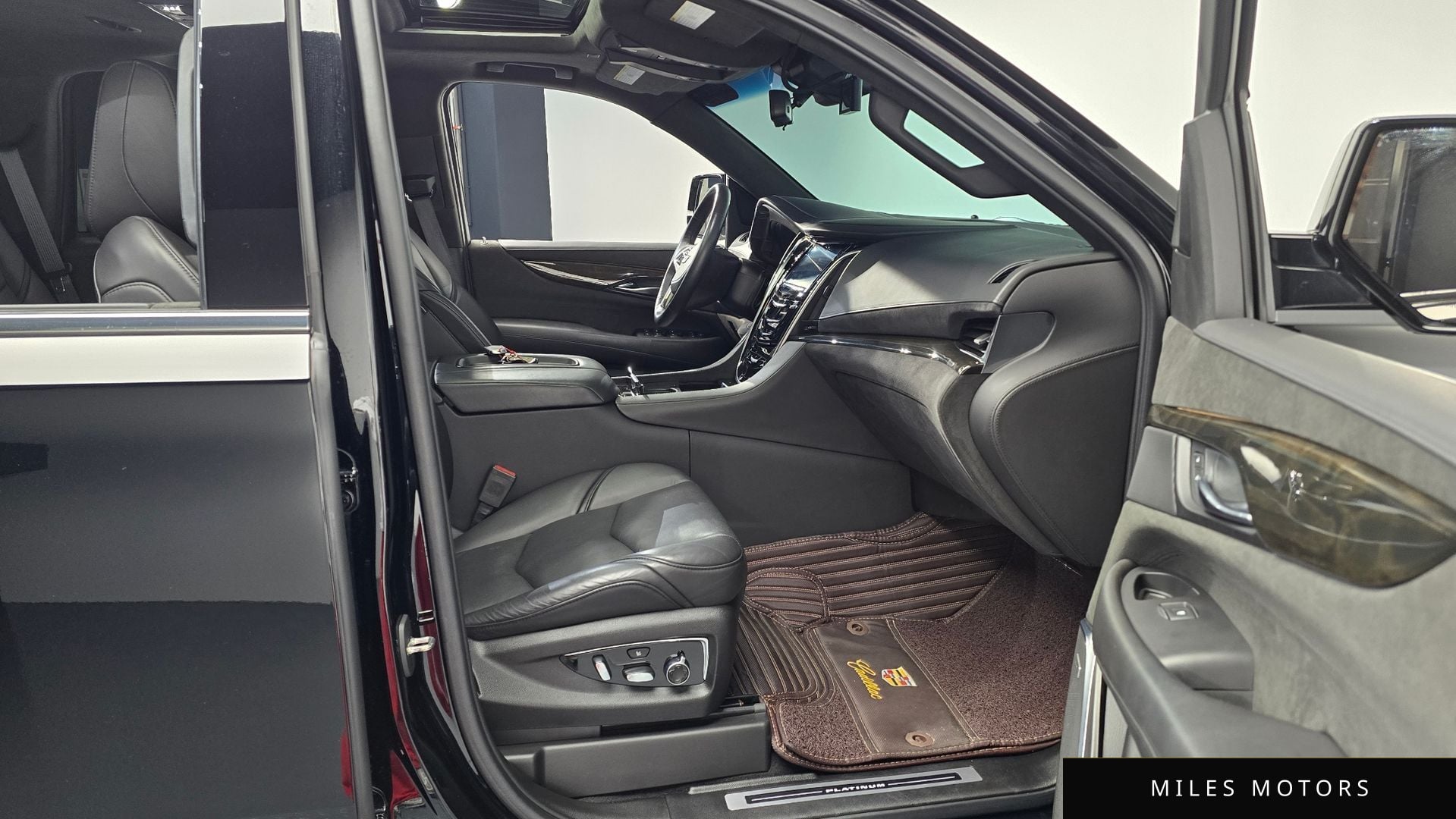 Cadillac 에스컬레이드 2019 — миниатюра 15