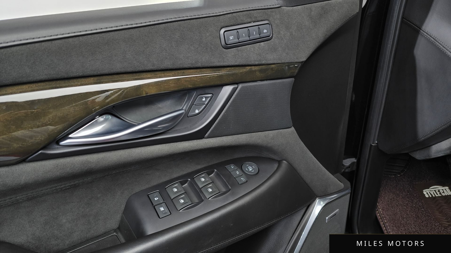 Cadillac 에스컬레이드 2019 — миниатюра 35