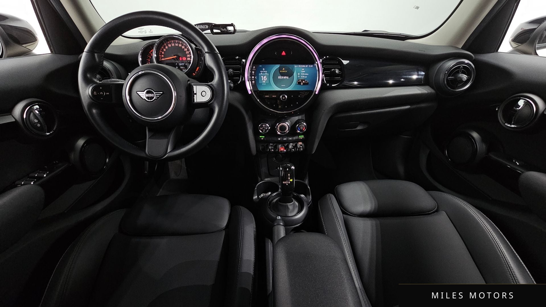 MINI Cooper 2022 — миниатюра 10