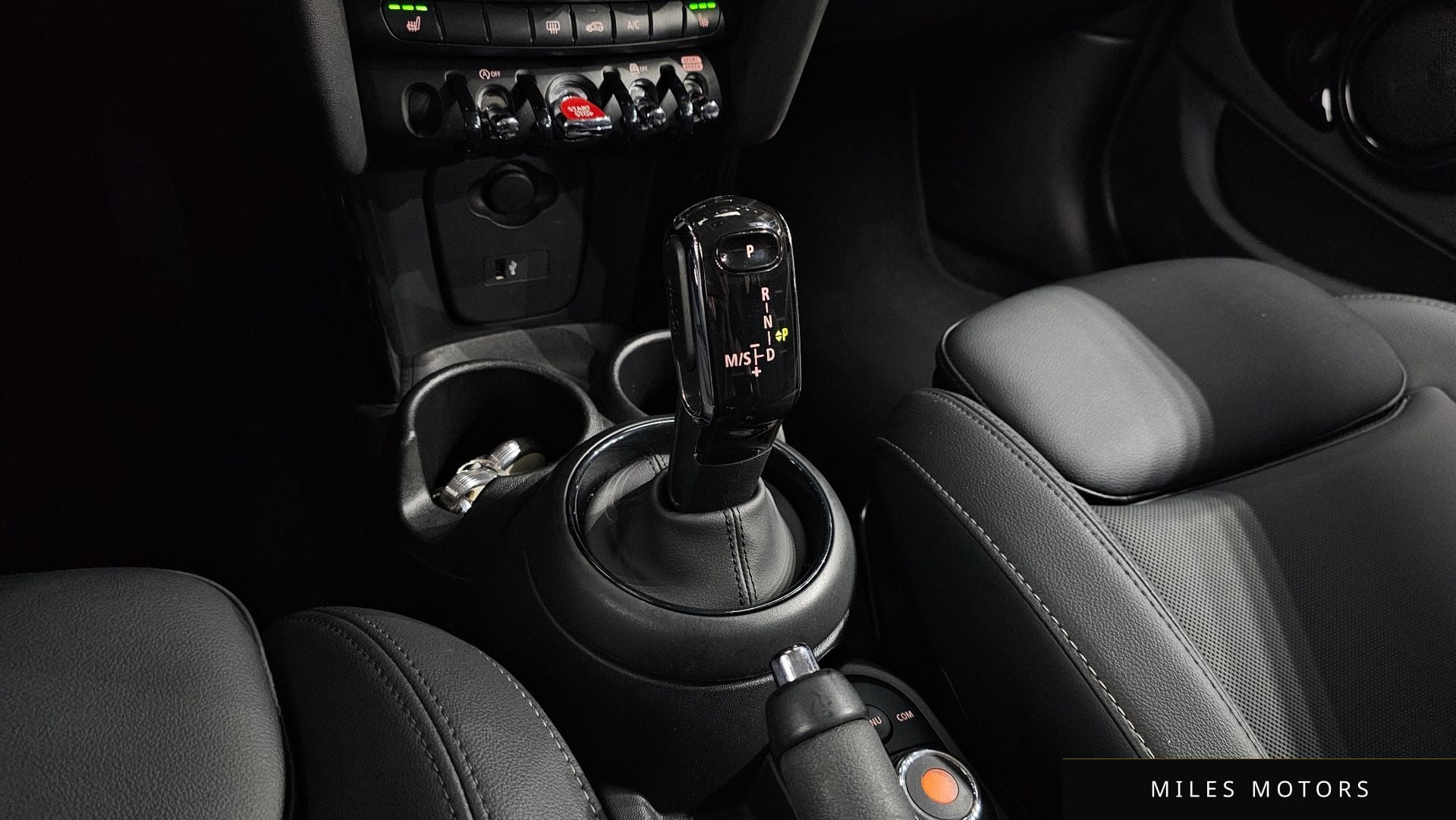MINI Cooper 2022 — миниатюра 12
