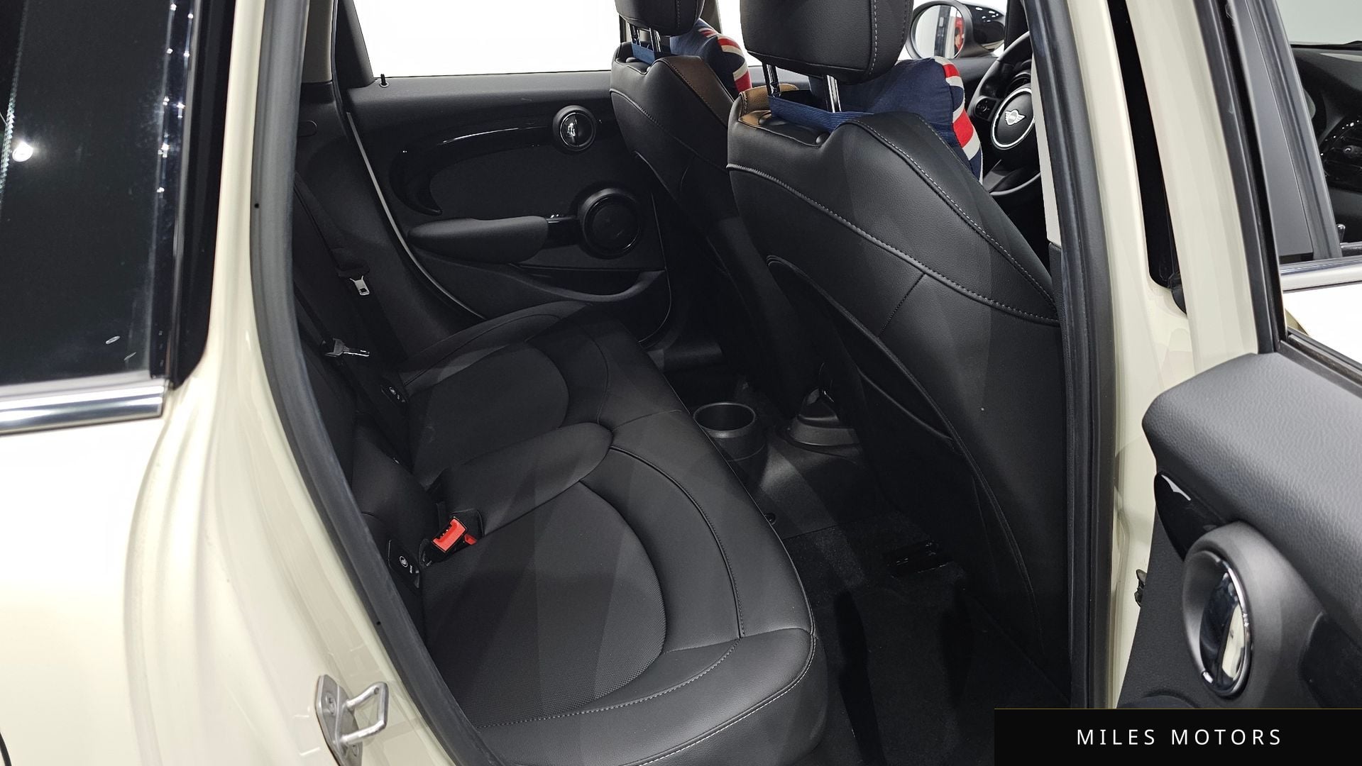MINI Cooper 2022 — миниатюра 17