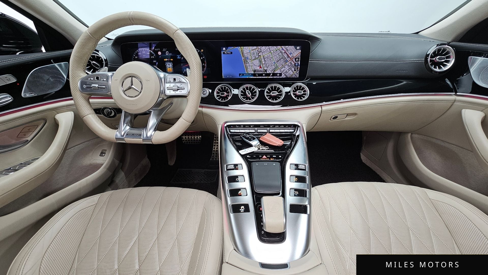 Mercedes-Benz AMG GT 2021 — миниатюра 10