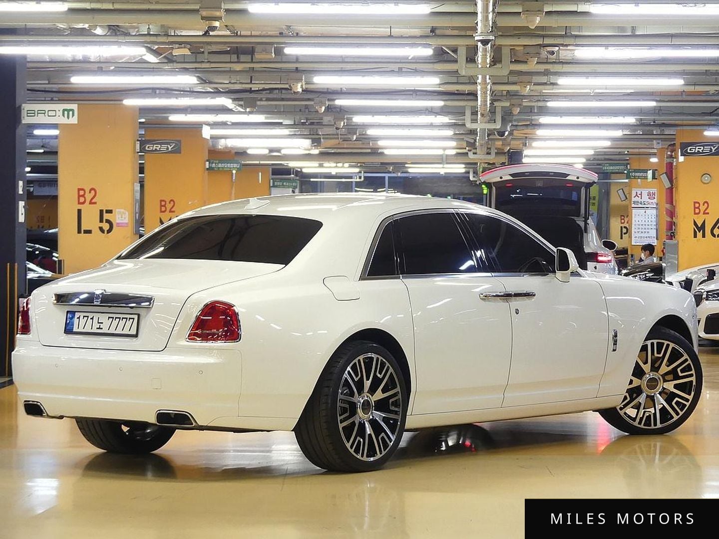 Rolls-Royce Ghost 2017 — миниатюра 2