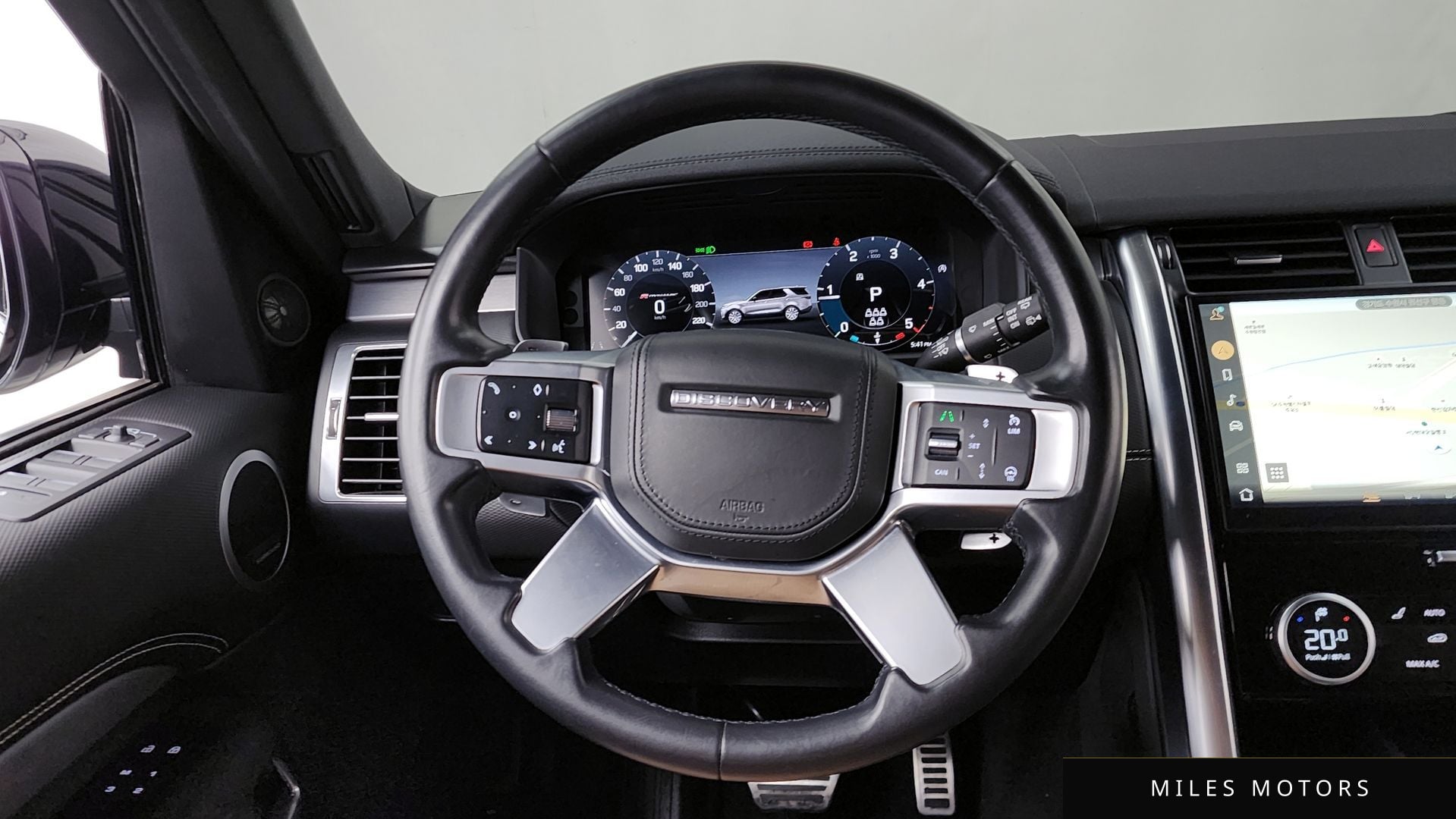 Land Rover Discovery 2023 — миниатюра 19