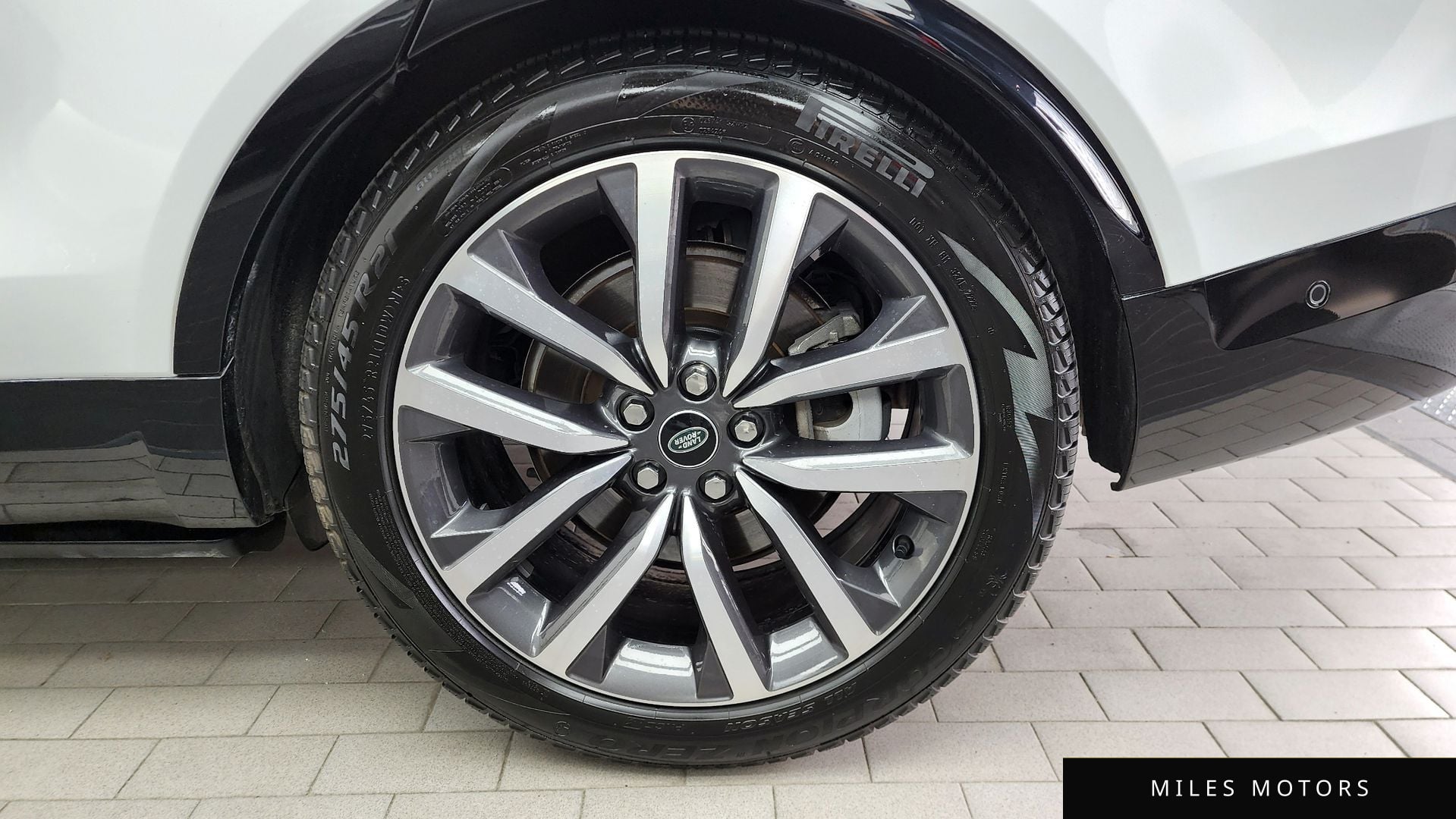 Land Rover Discovery 2023 — миниатюра 6