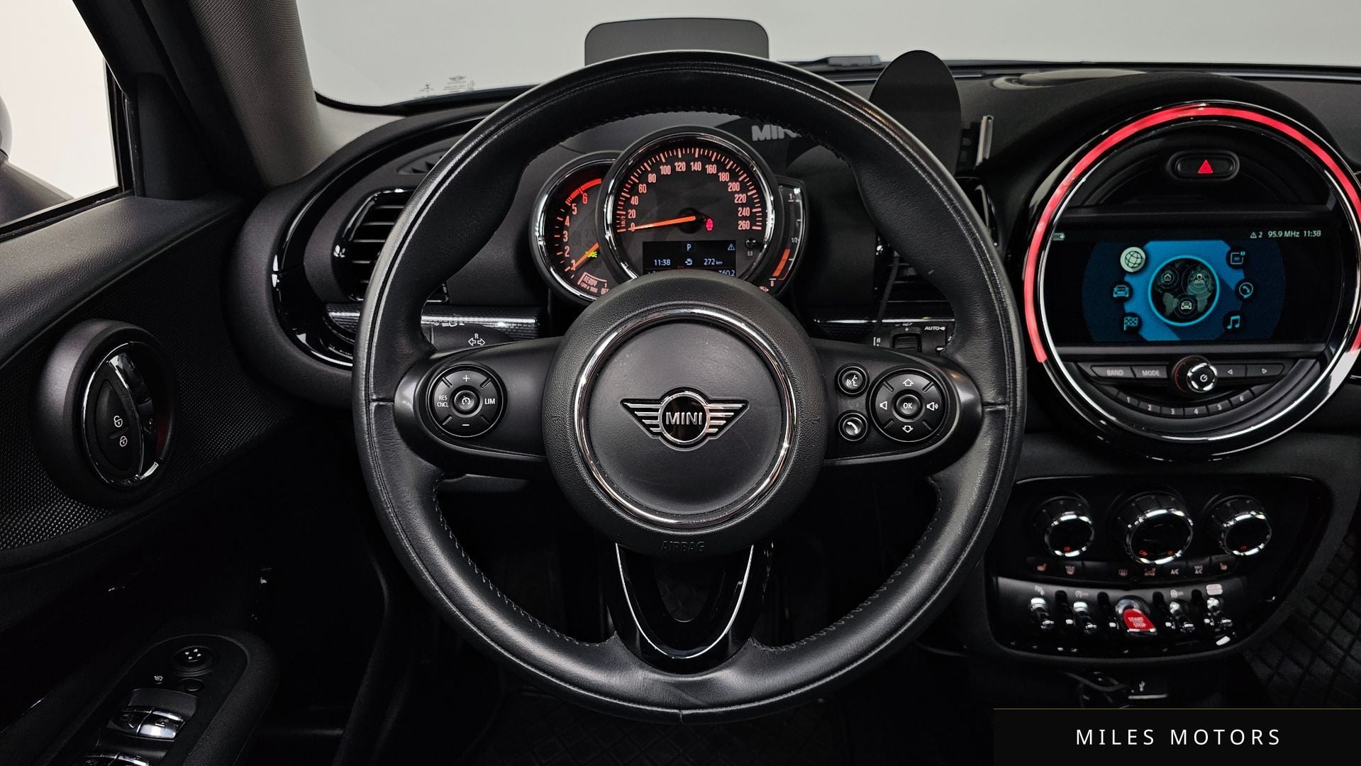MINI 쿠퍼 D 클럽맨 2019 — миниатюра 19