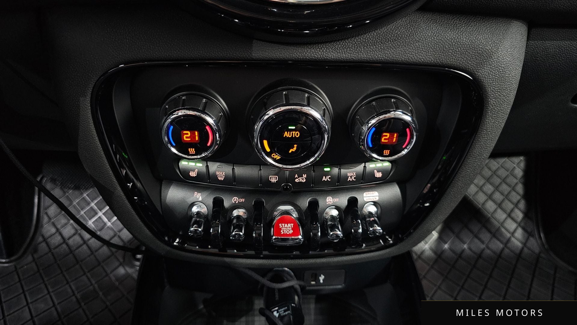 MINI 쿠퍼 D 클럽맨 2019 — миниатюра 33