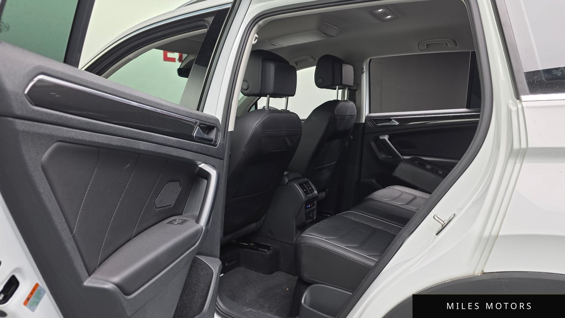 Volkswagen 티구안 2022 — миниатюра 24