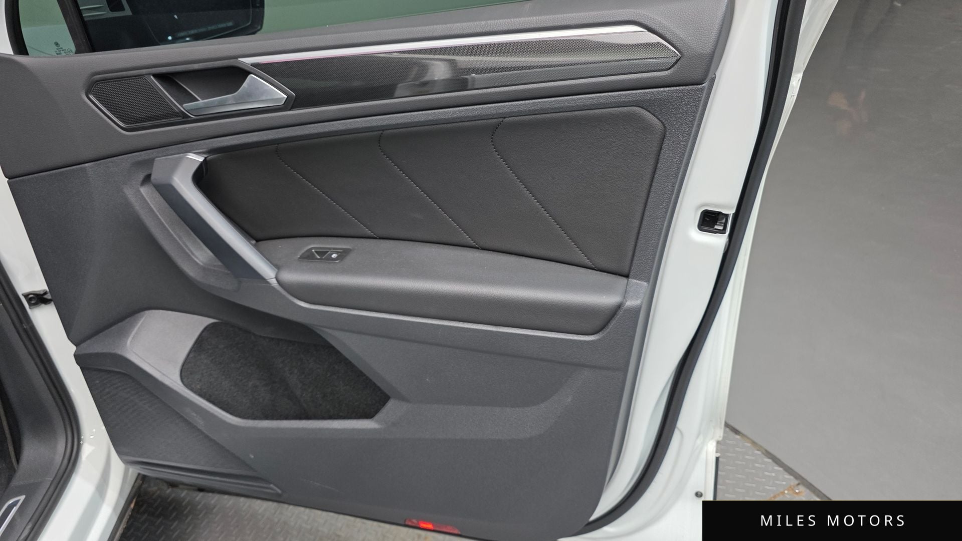Volkswagen 티구안 2022 — миниатюра 15