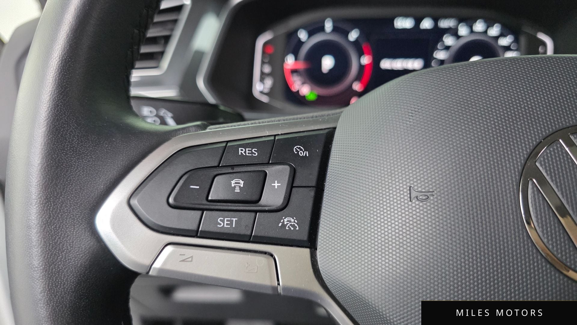 Volkswagen 티구안 2022 — миниатюра 28
