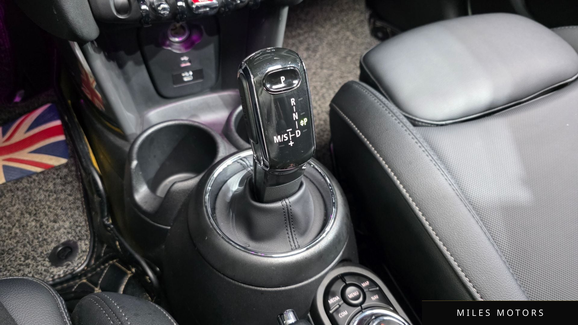 MINI Cooper 2021 — миниатюра 12
