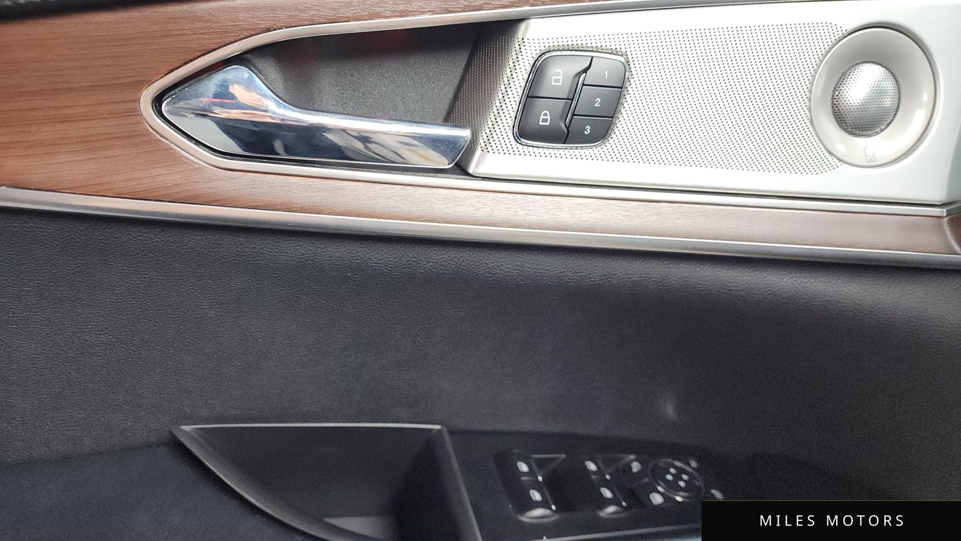 Lincoln 노틸러스 2019 — миниатюра 31