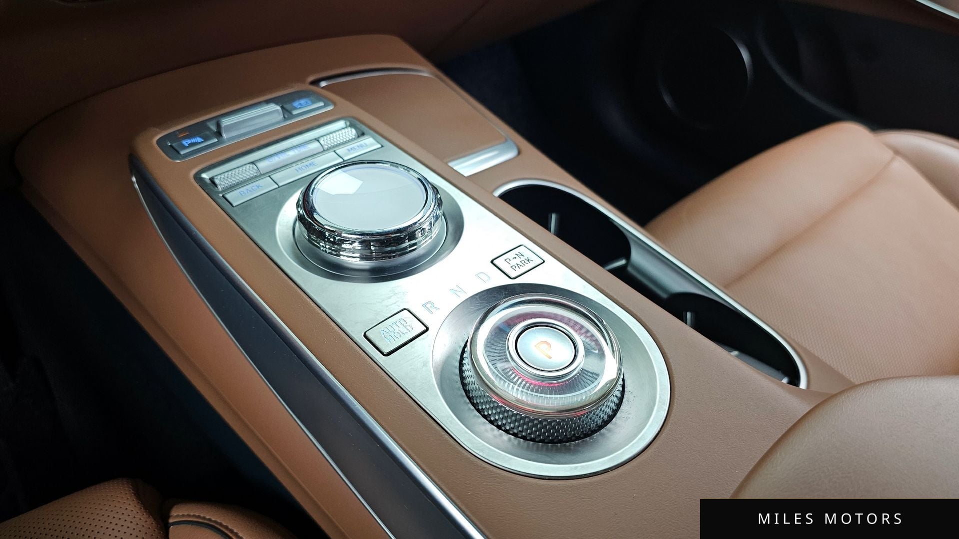 Genesis GV70 2021 — миниатюра 12