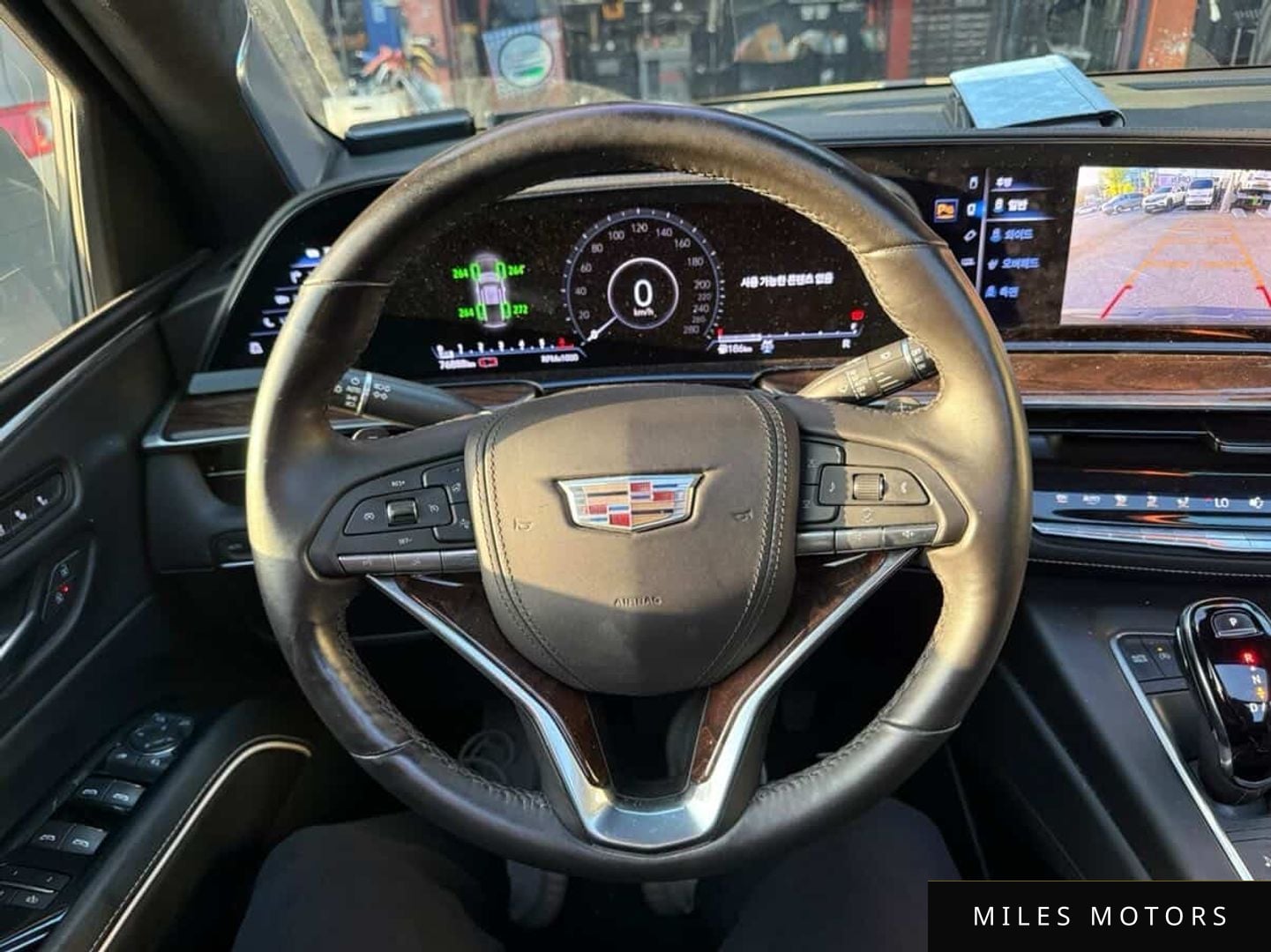 Cadillac Escalade 2022 — миниатюра 2