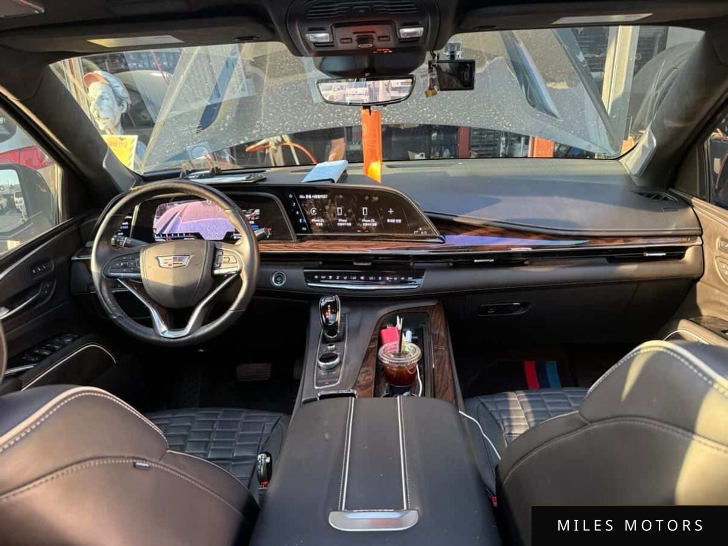 Cadillac Escalade 2022 — миниатюра 4