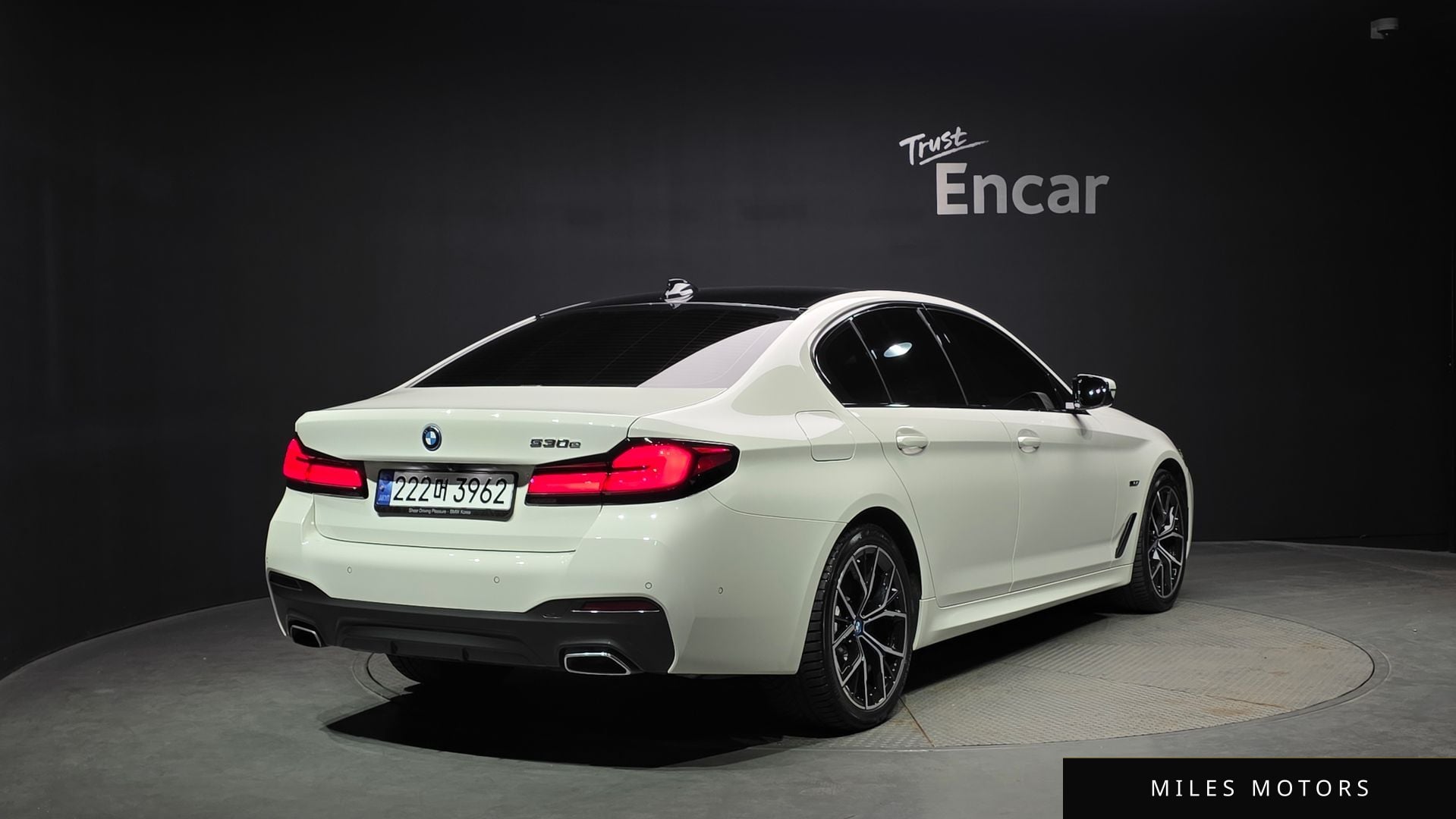 BMW 5 Series (G30) 2023 — миниатюра 2