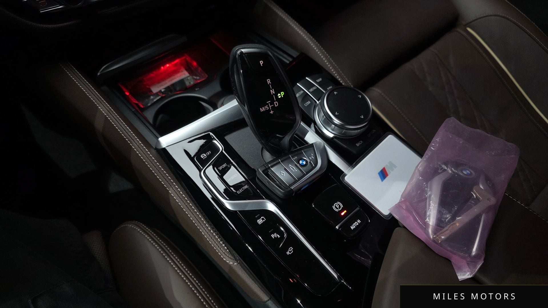 BMW 5 Series (G30) 2023 — миниатюра 12