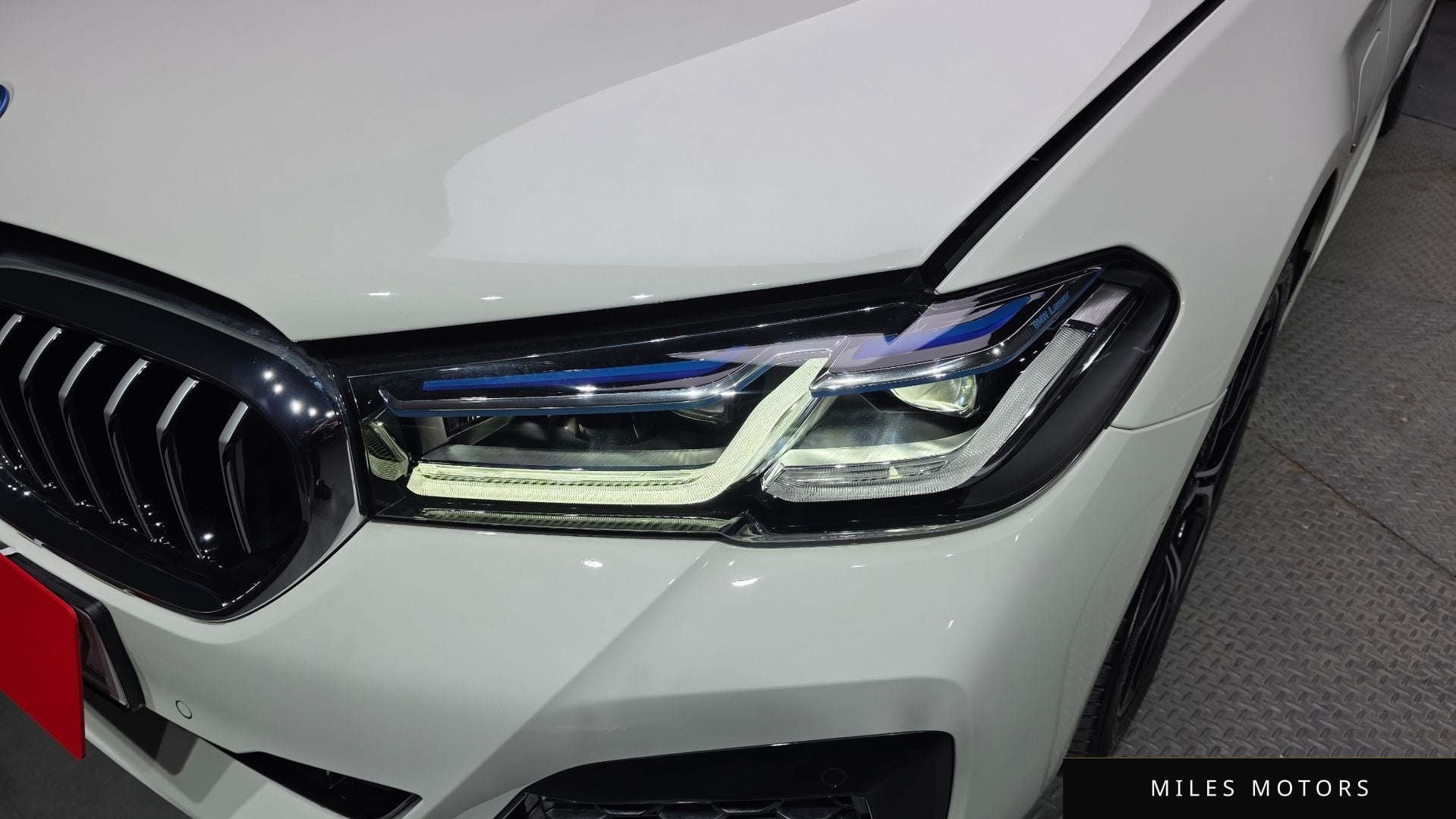 BMW 5 Series (G30) 2023 — миниатюра 8
