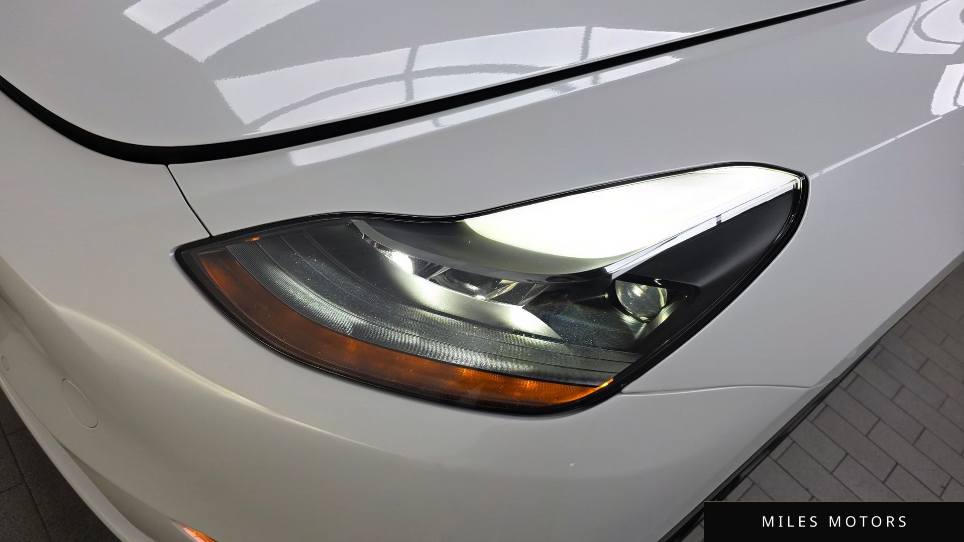 Tesla Model Y 2022 — миниатюра 8