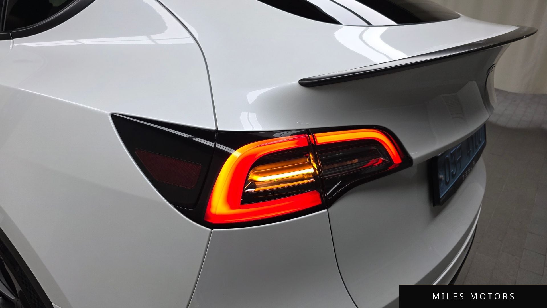 Tesla Model Y 2022 — миниатюра 9