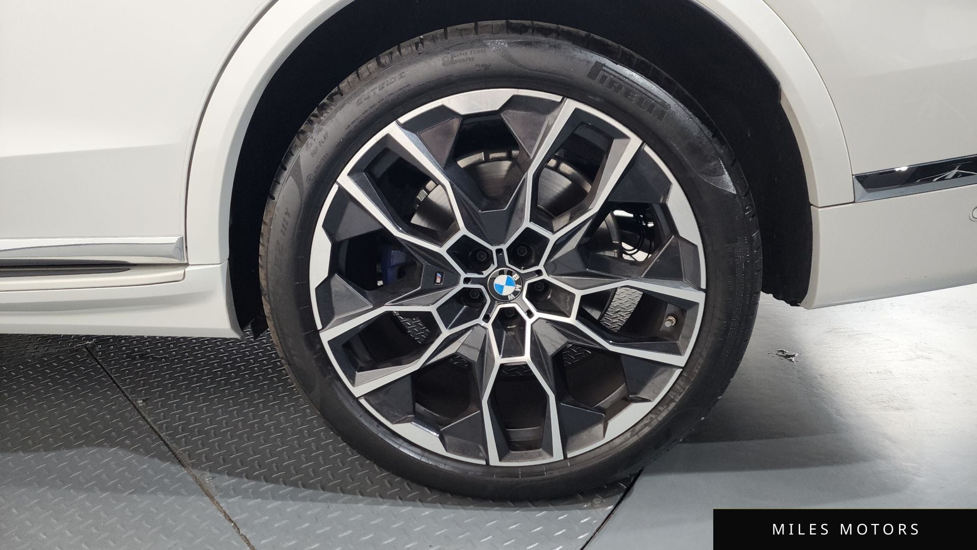 BMW X7 (G07) 2025 — миниатюра 7