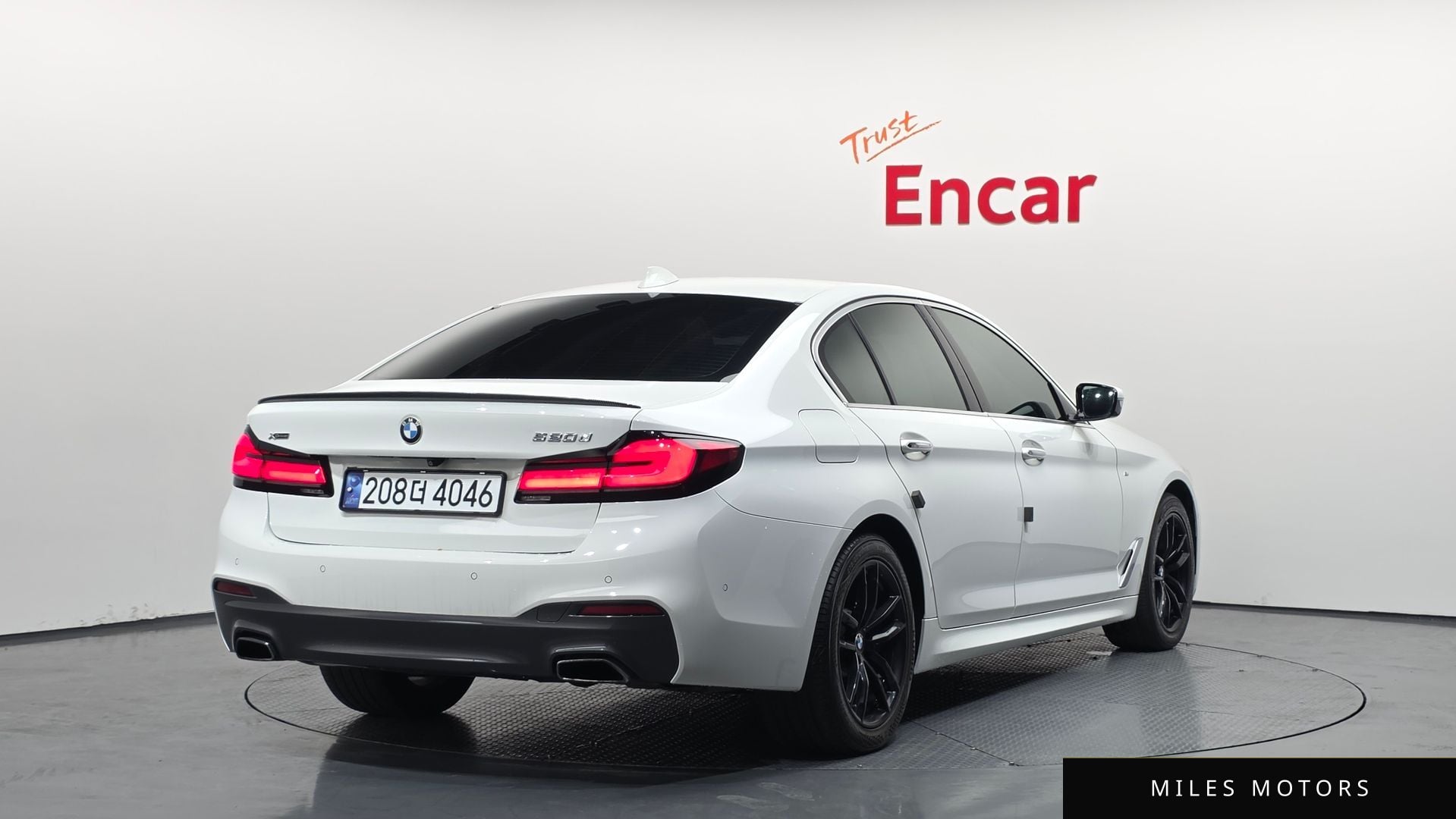BMW 5 Series (G30) 2018 — миниатюра 2