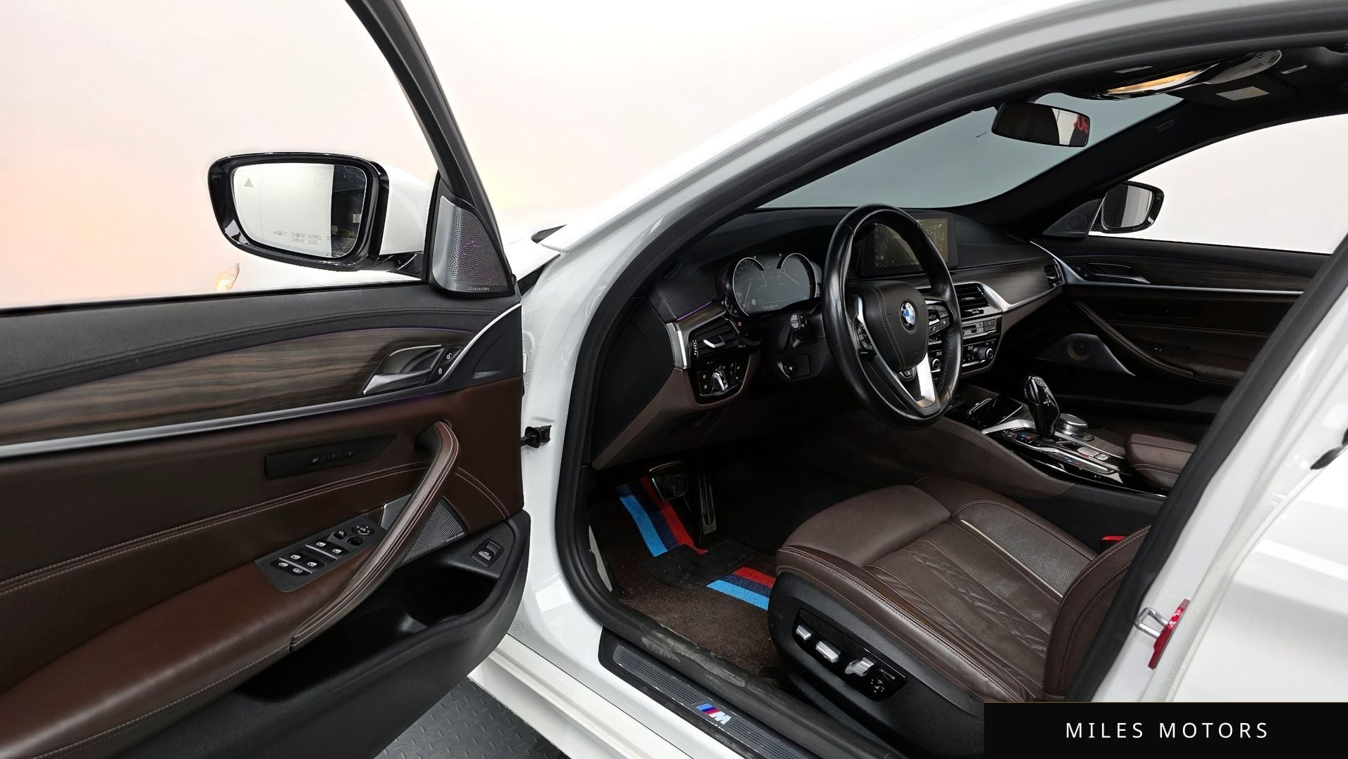 BMW 5 Series (G30) 2018 — миниатюра 13