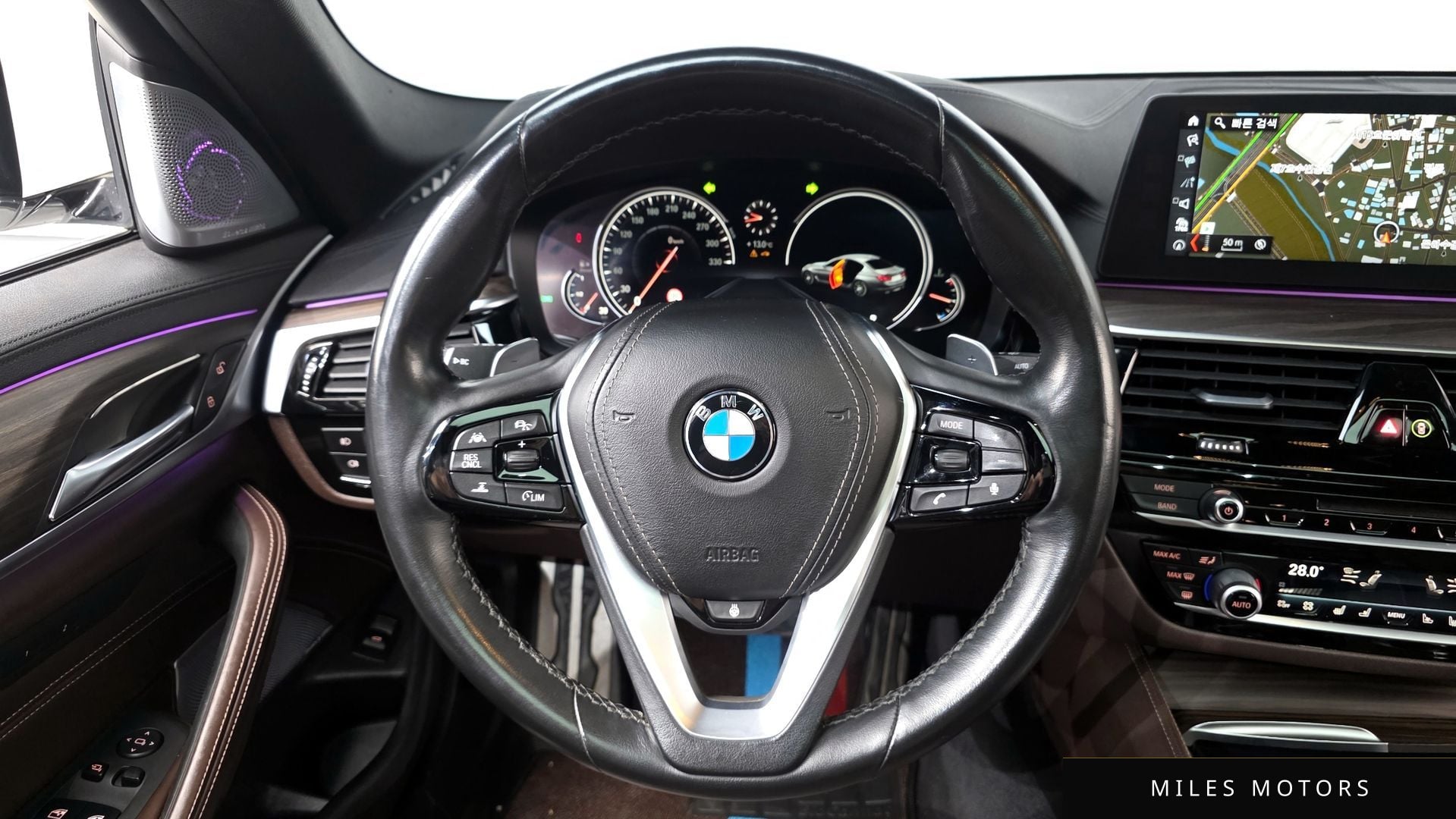 BMW 5 Series (G30) 2018 — миниатюра 18