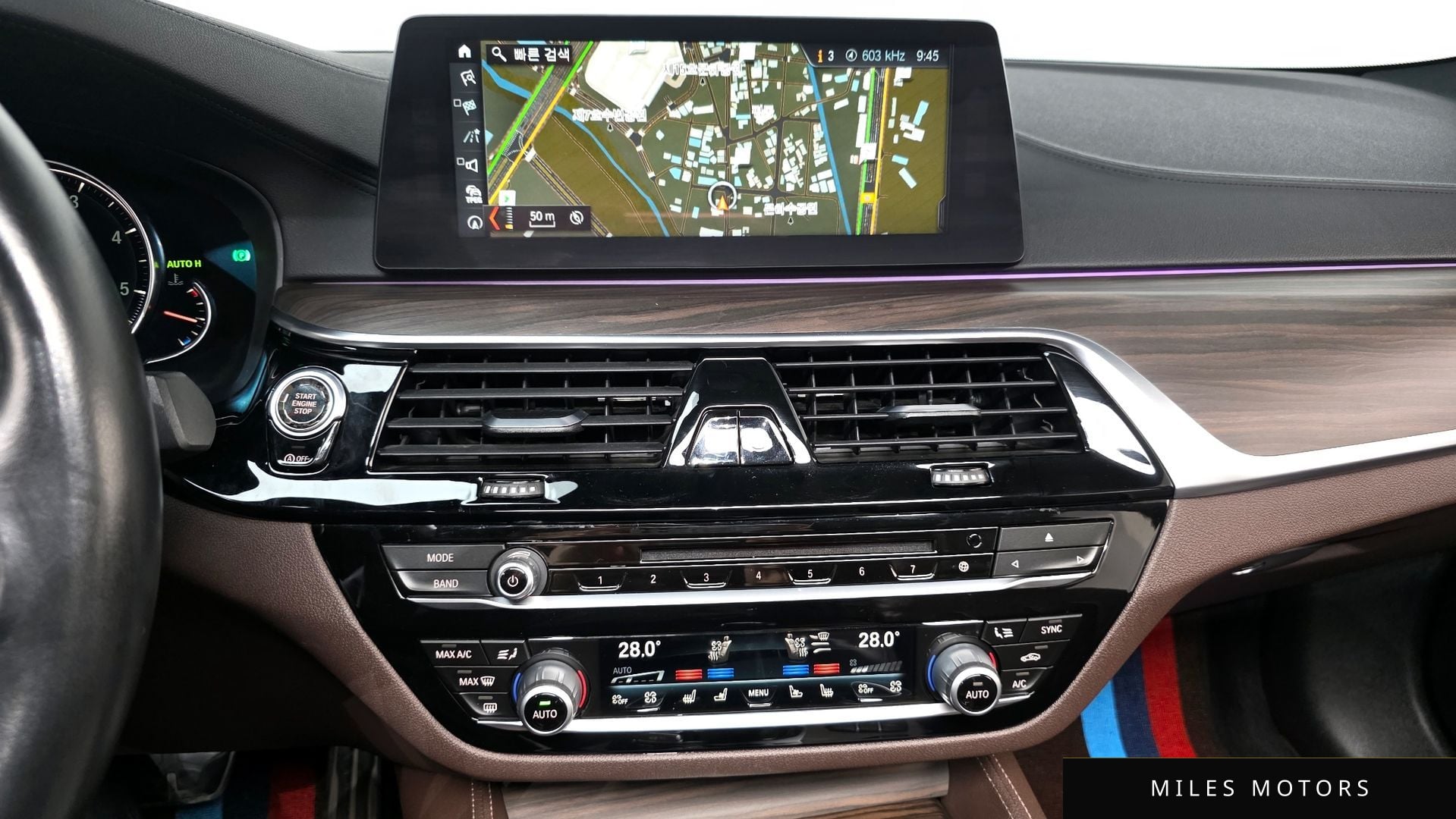 BMW 5 Series (G30) 2018 — миниатюра 19