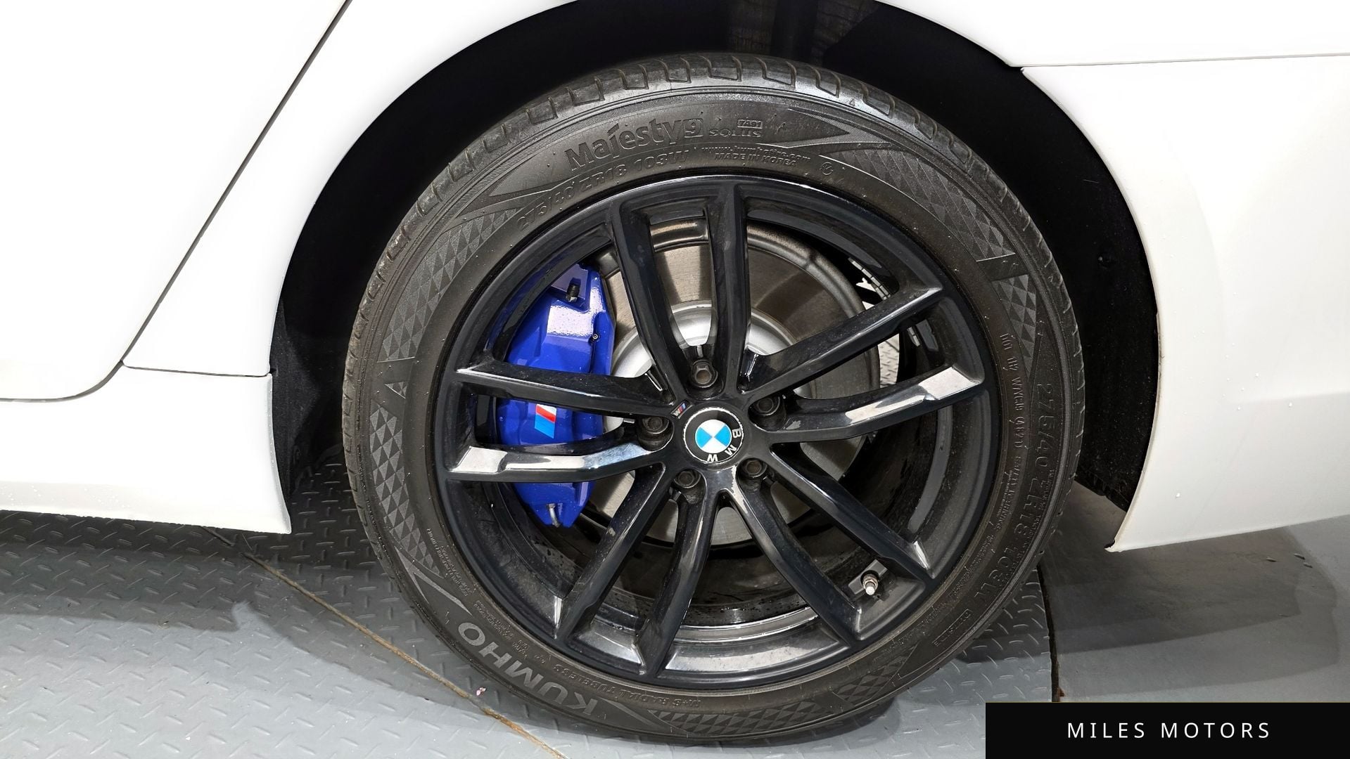 BMW 5 Series (G30) 2018 — миниатюра 7