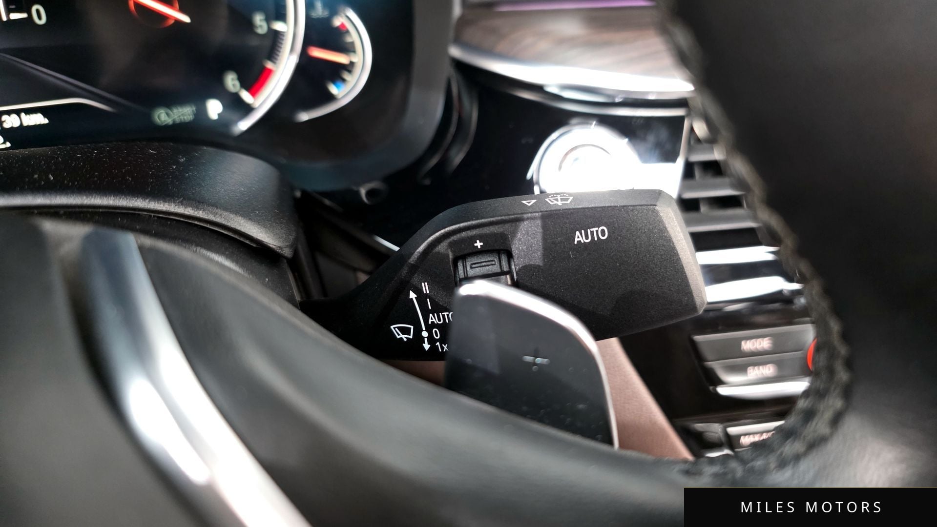 BMW 5 Series (G30) 2018 — миниатюра 29
